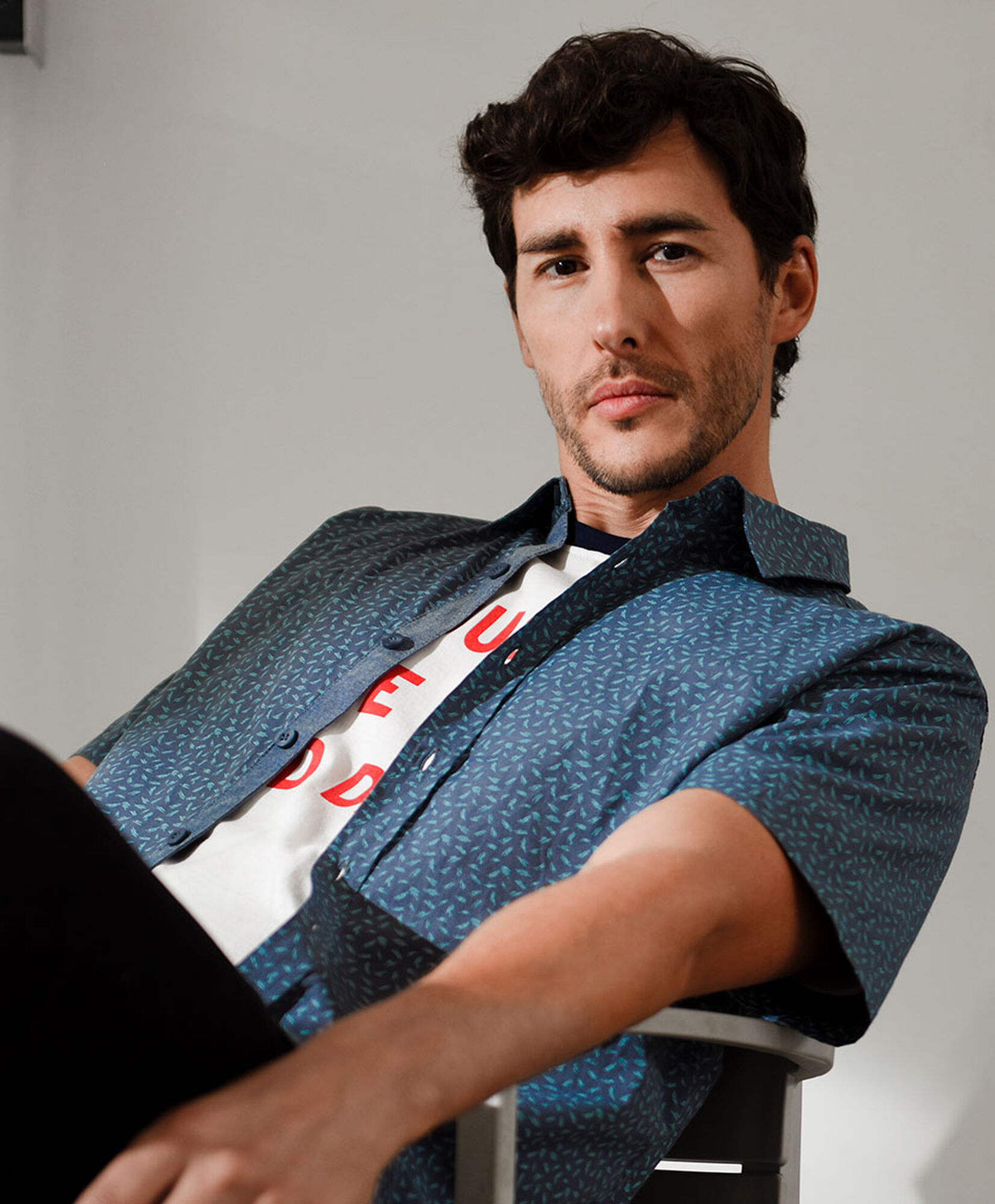 Camisa hombre hojitas Camisa hombre hojitas
