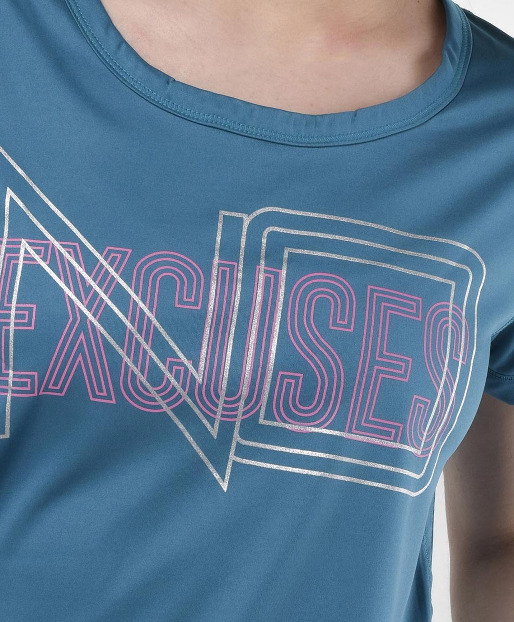 Polera deportiva mujer escote en espalda Polera deportiva mujer escote en espalda