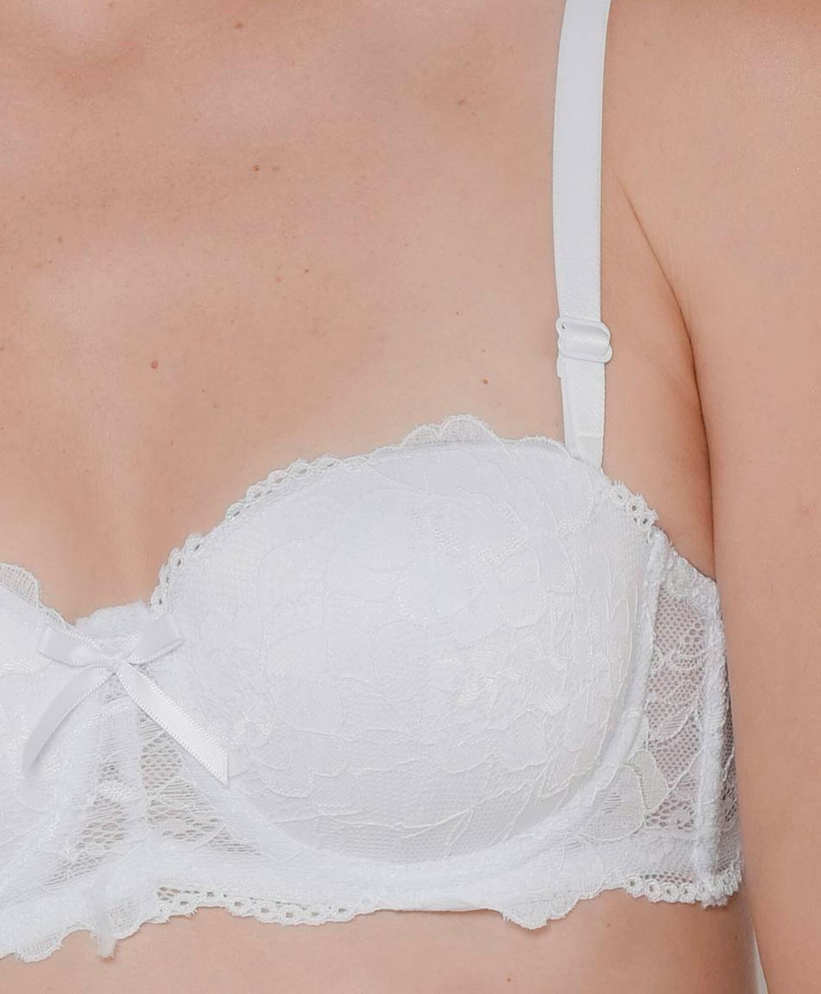 Sostén mujer encaje floral strapless Sostén mujer encaje floral strapless