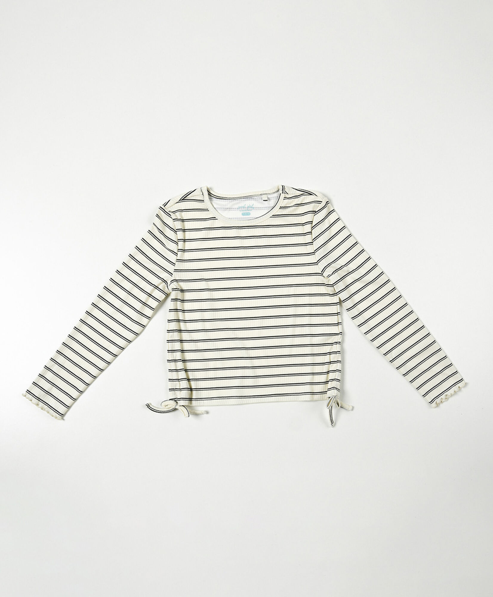 Polera niña líneas lazos Polera niña líneas lazos