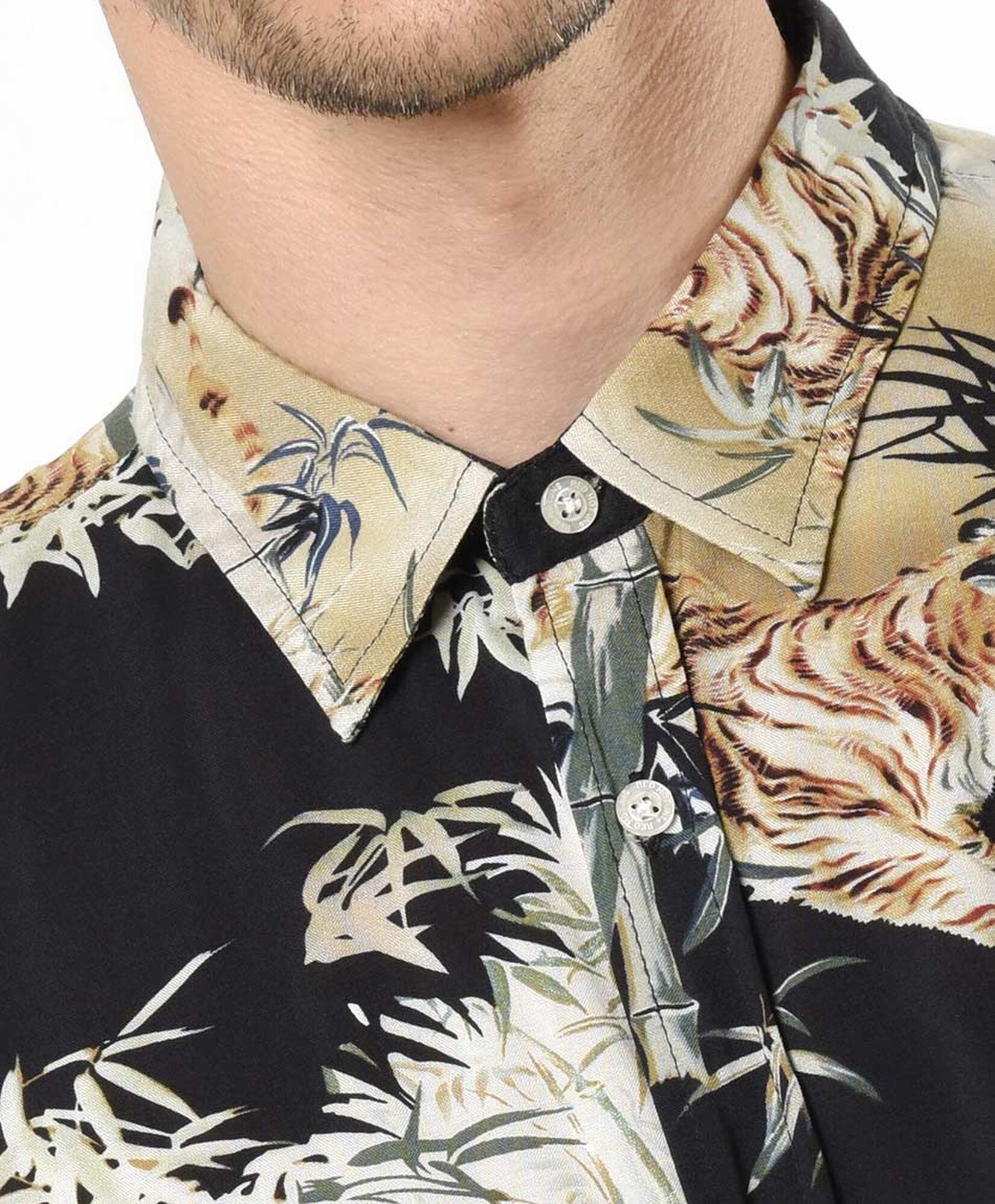 Camisa hombre estilo tropical Camisa hombre estilo tropical