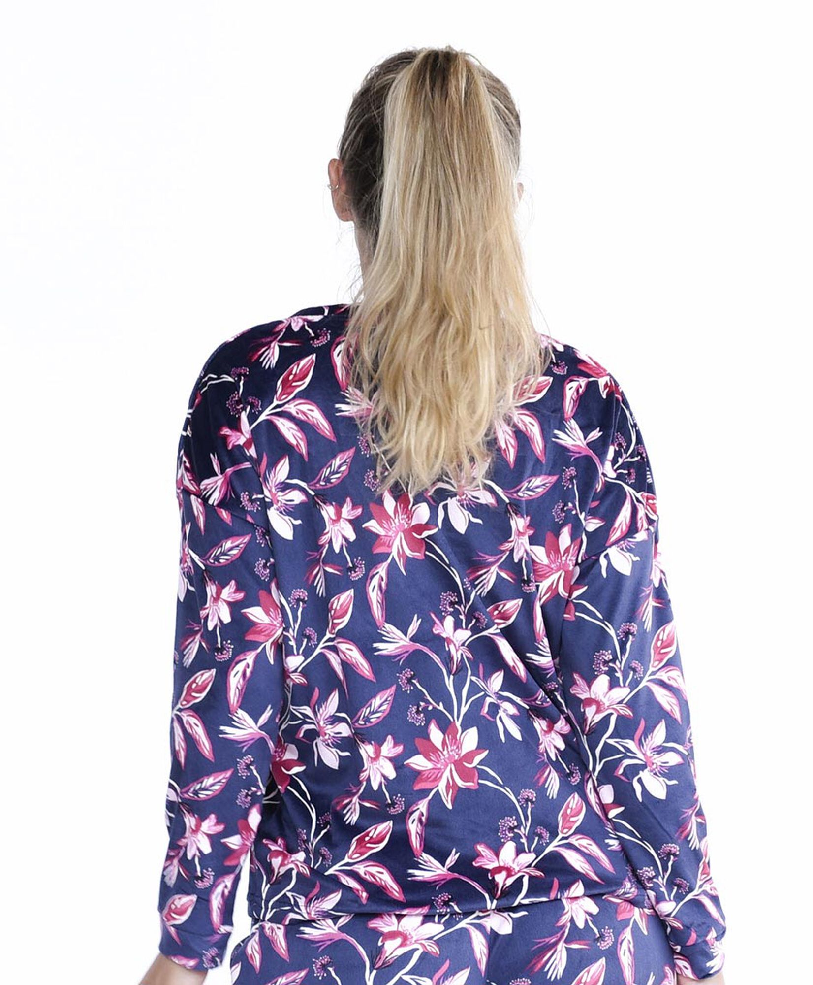 Pijama mujer velvet floreado Pijama mujer velvet floreado