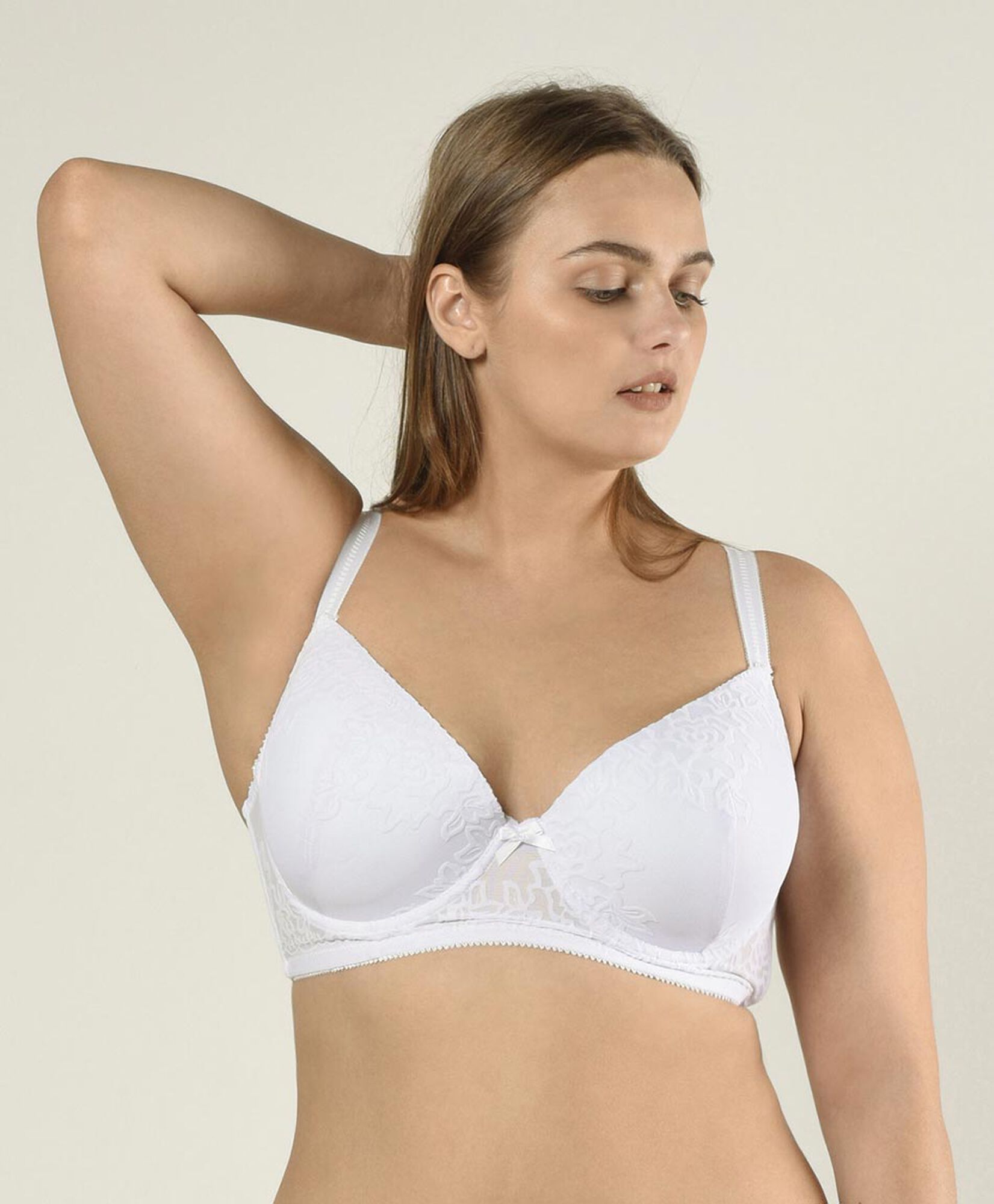 Sostén mujer liso con encajes Sostén mujer liso con encajes