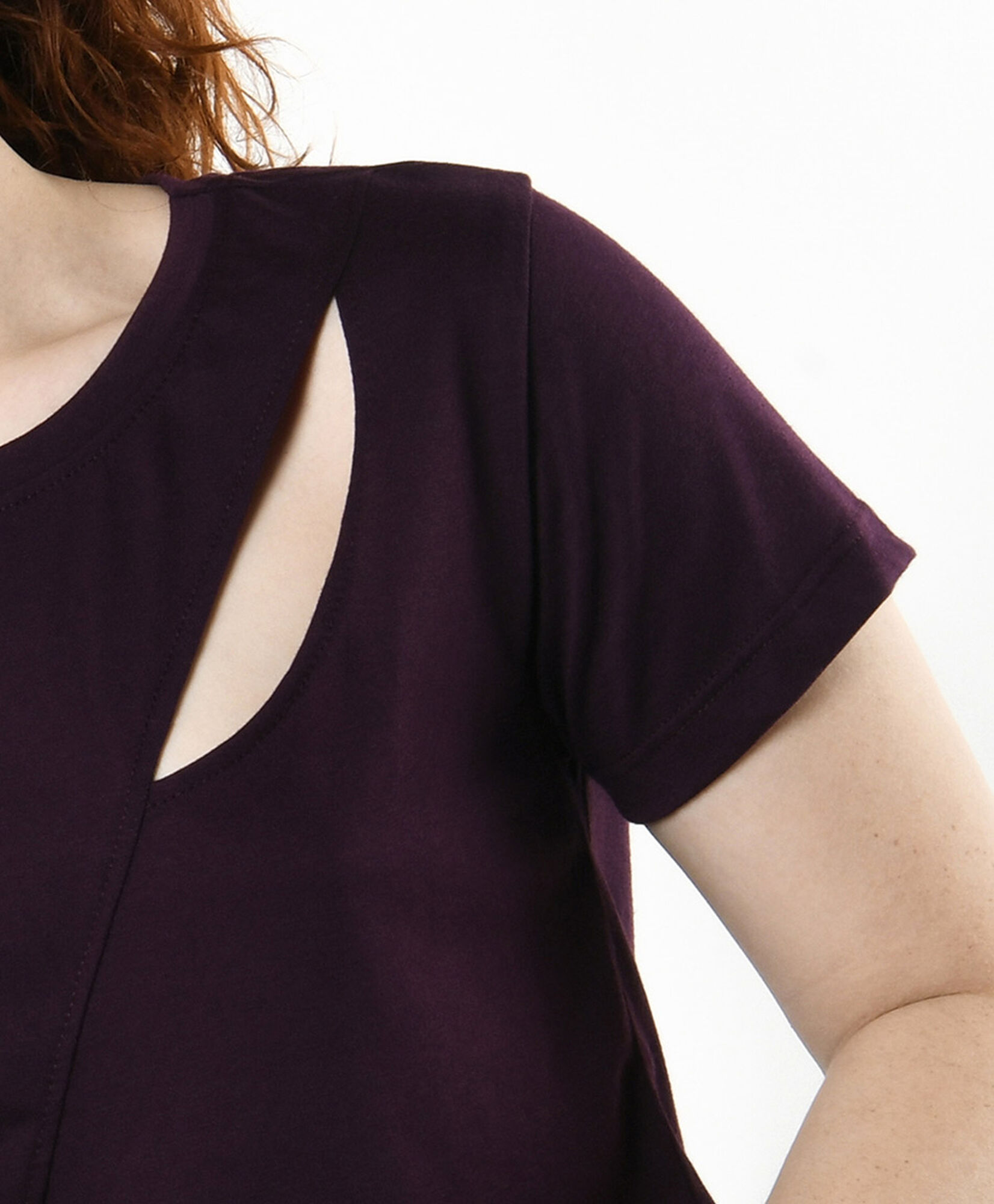 Polera deportiva mujer cut out Polera deportiva mujer cut out