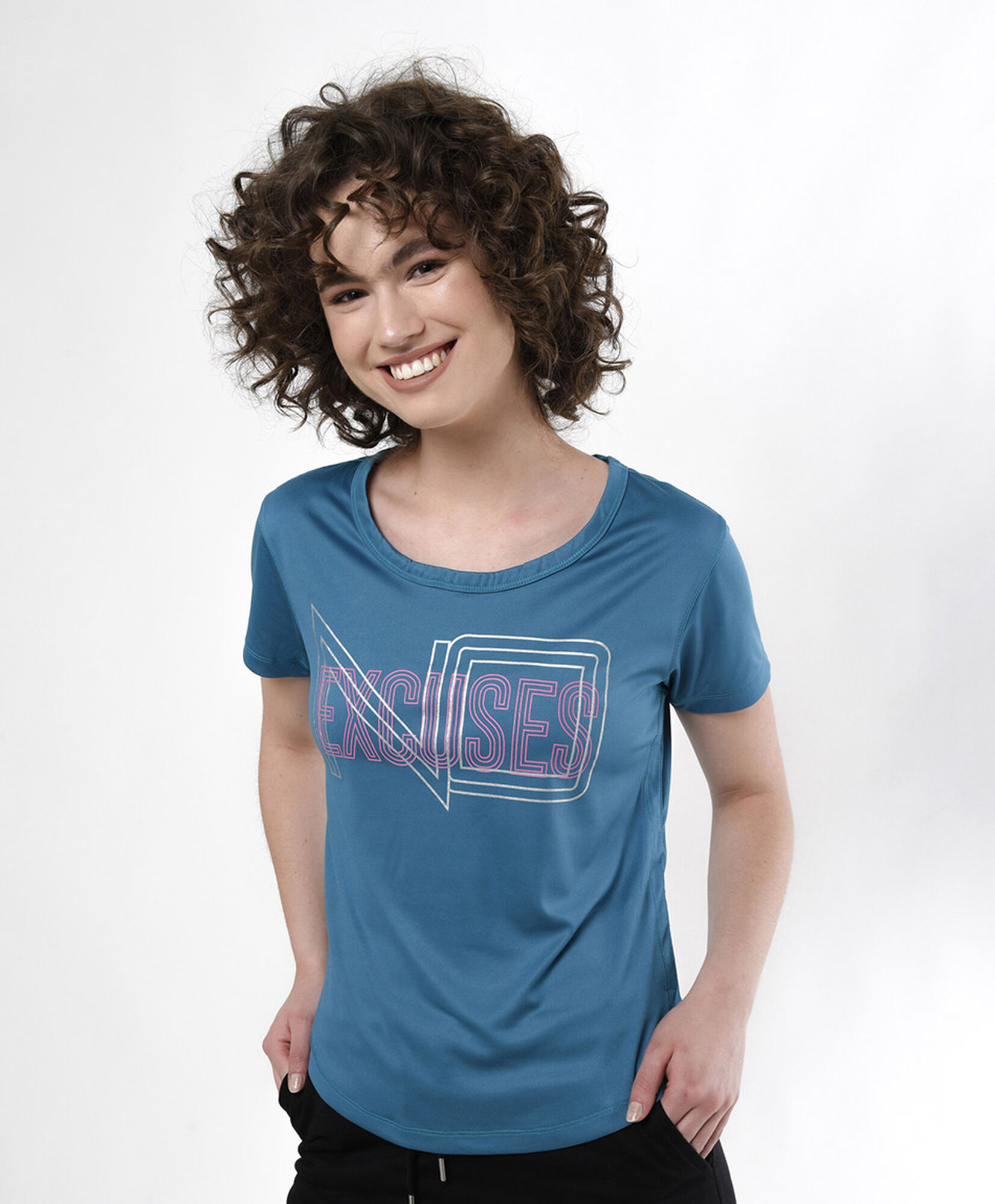 Polera deportiva mujer escote en espalda Polera deportiva mujer escote en espalda