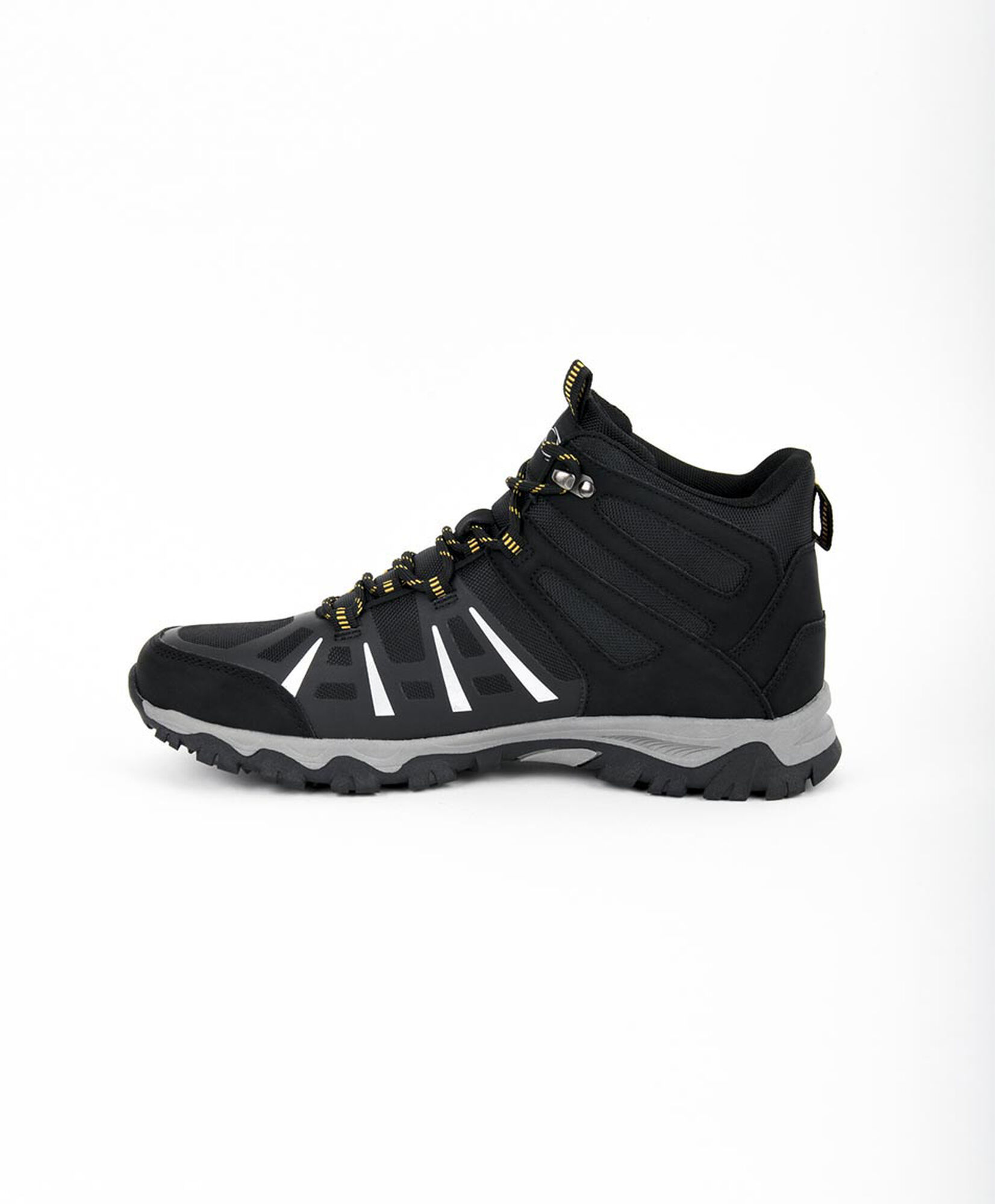 Zapatilla hombre outdoor caña alta Zapatilla hombre outdoor caña alta