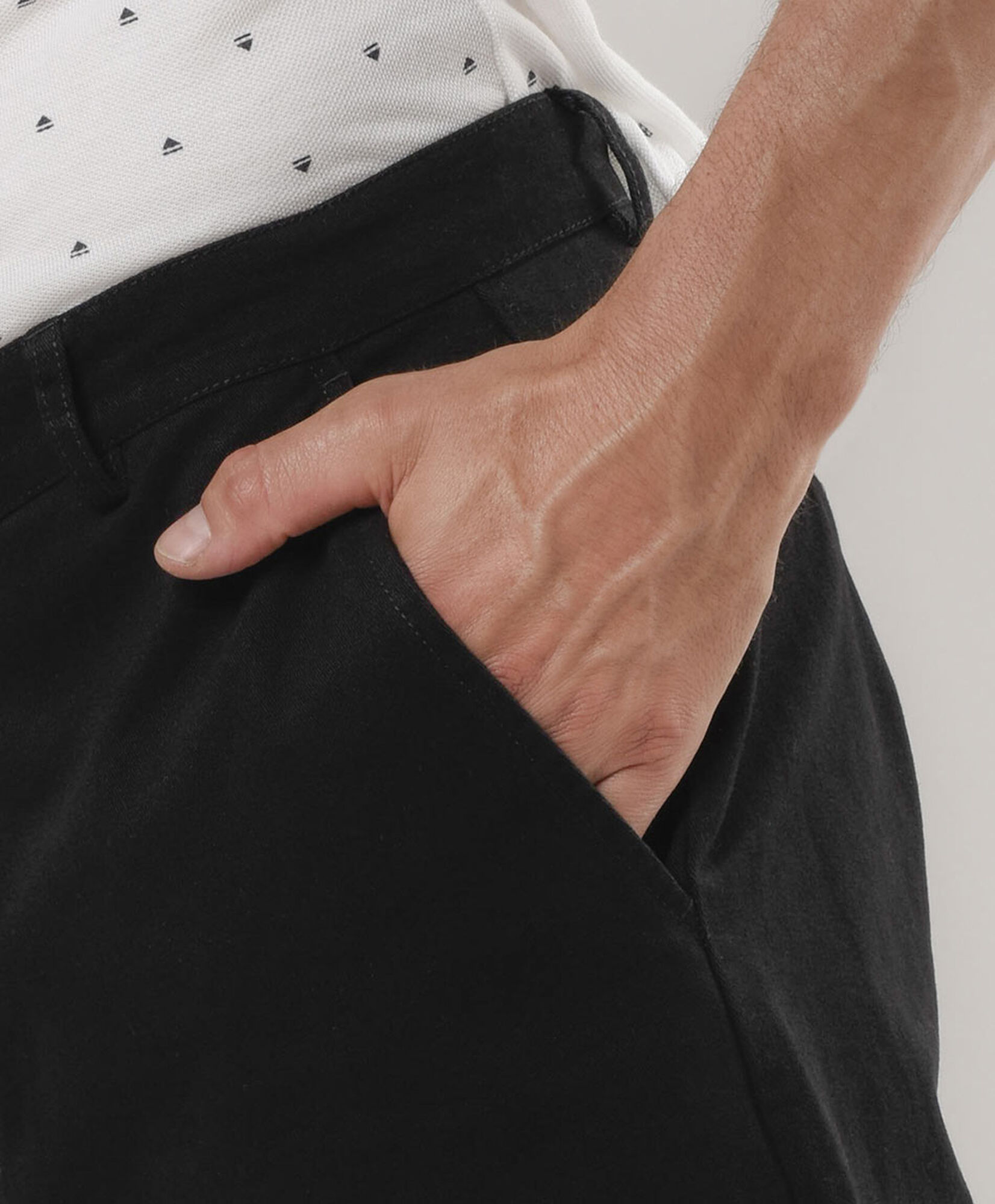 Pantalón hombre liso negro Pantalón hombre liso negro