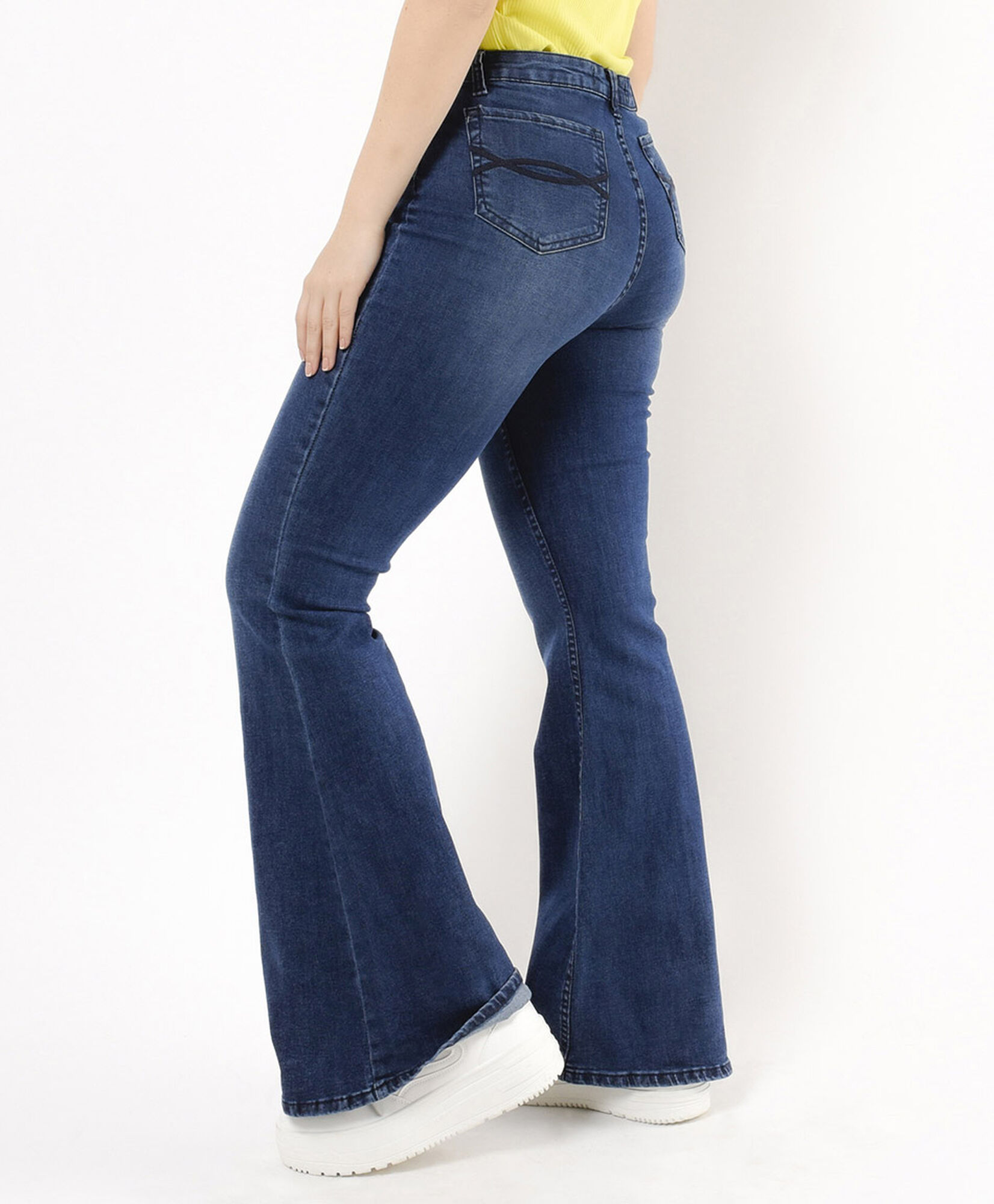 Jeans mujer lisos flare Jeans mujer lisos flare