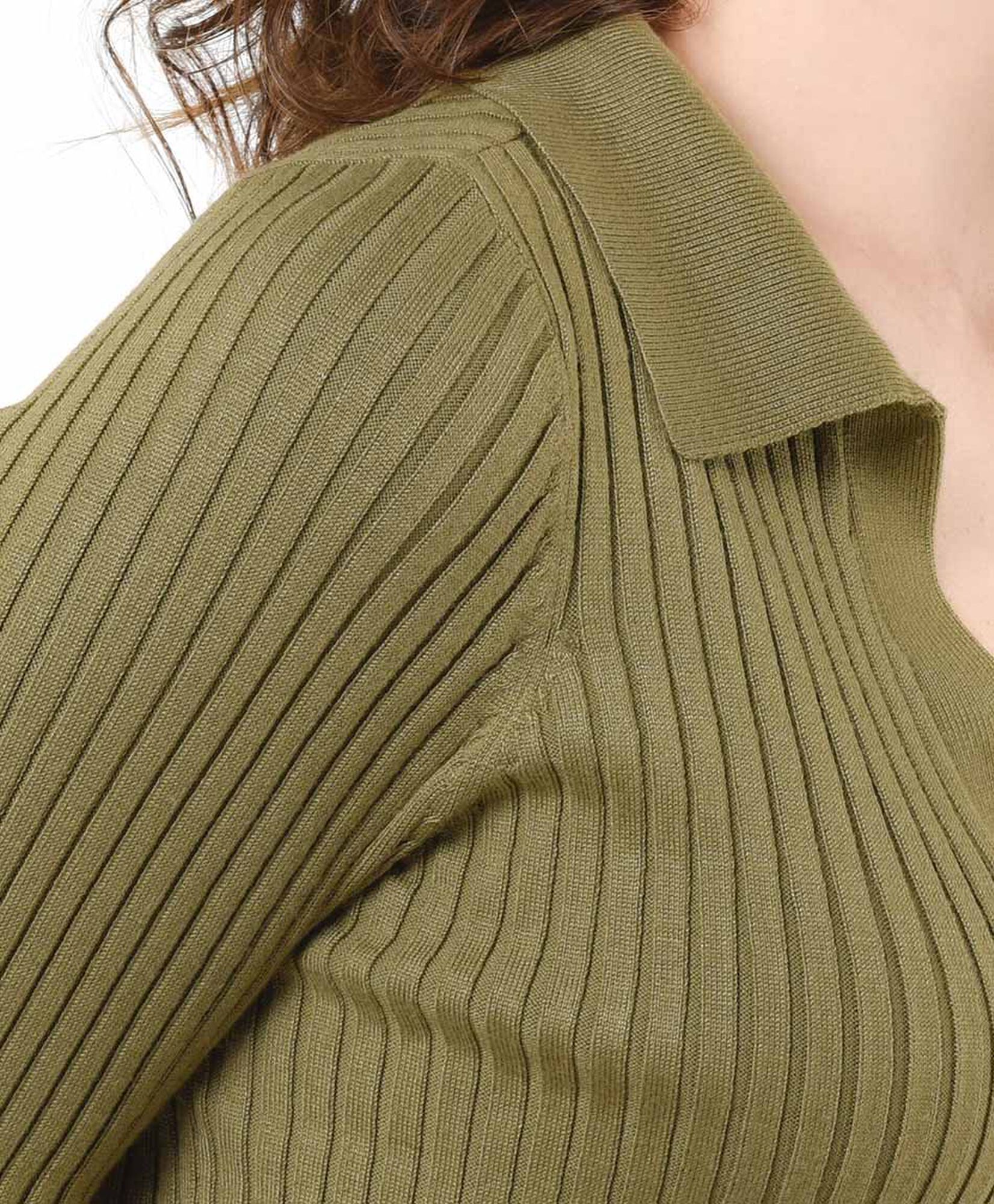 Sweater mujer cuello camisero en v Sweater mujer cuello camisero en v
