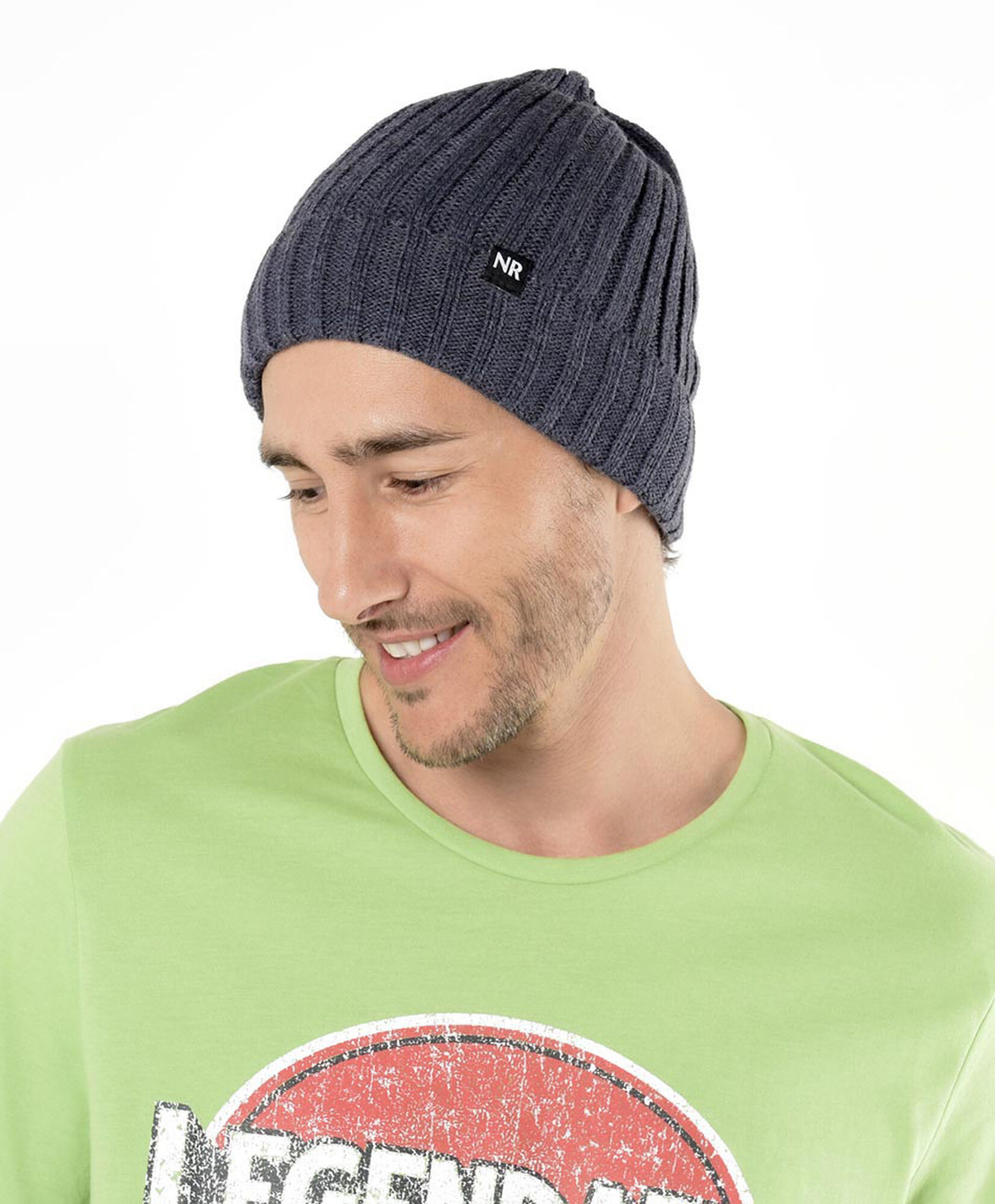 Gorro hombre gris costuras Gorro hombre gris costuras