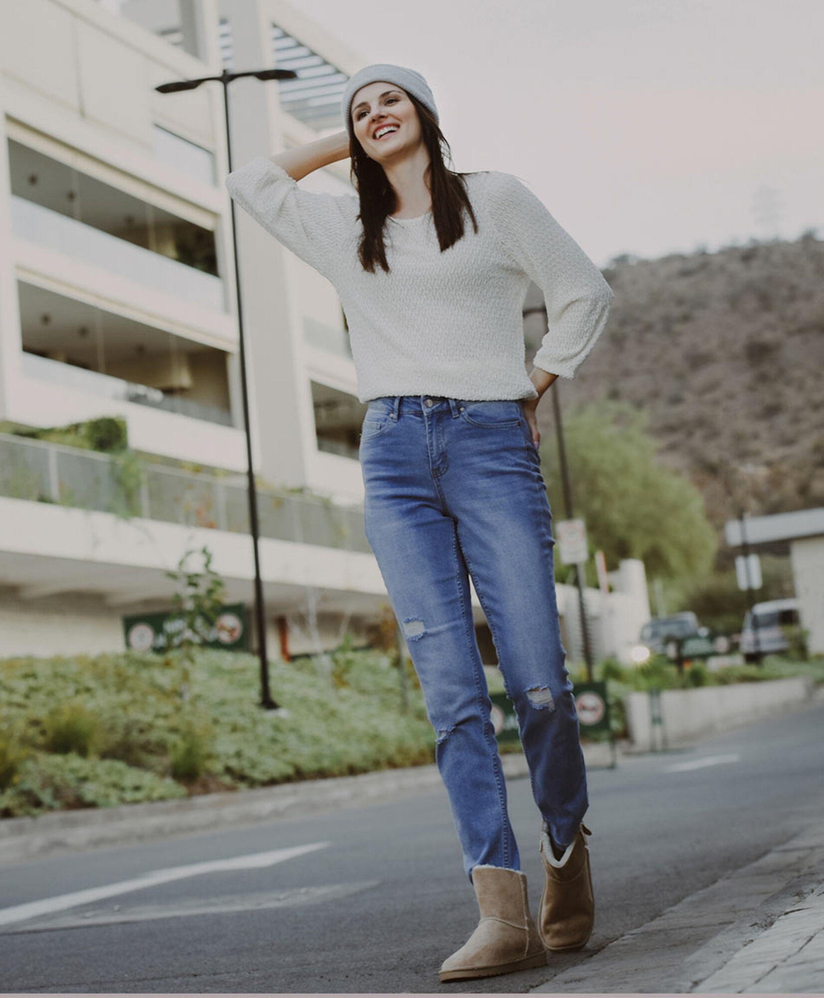 Jeans mujer rasgado frontal skinny fit Jeans mujer rasgado frontal skinny fit