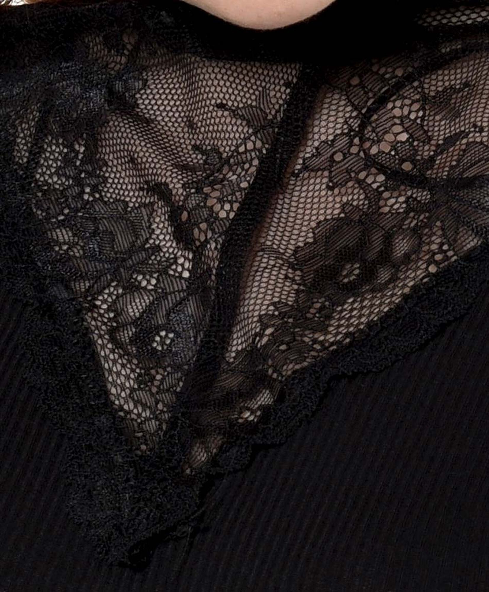 Polera mujer cuello encaje Polera mujer cuello encaje
