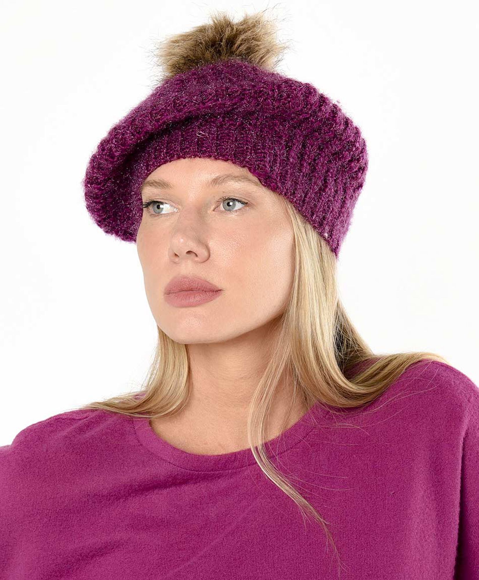 Boina mujer tejida pompon morada Boina mujer tejida pompon morada