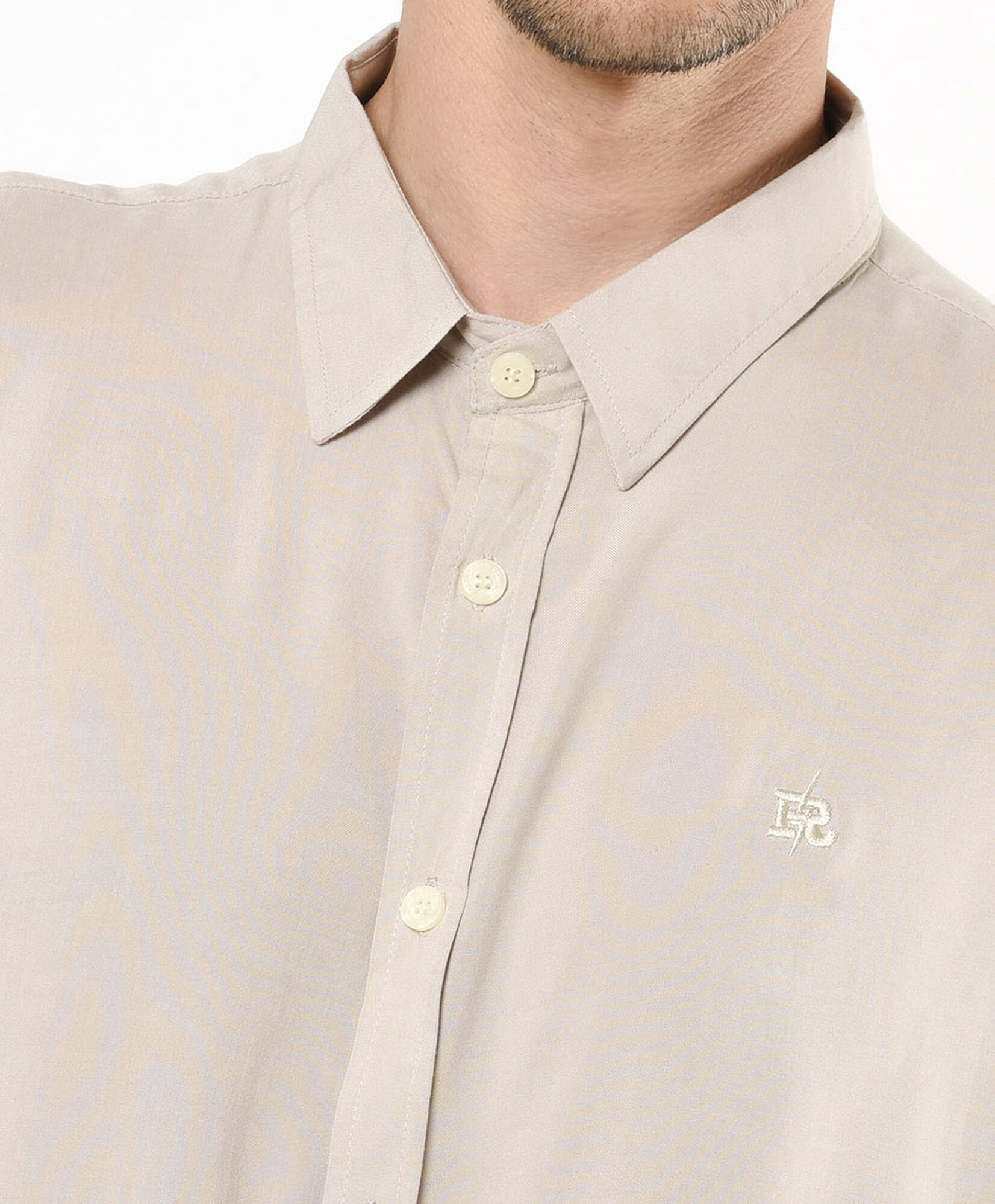 Camisa hombre lisa colores neutros Camisa hombre lisa colores neutros