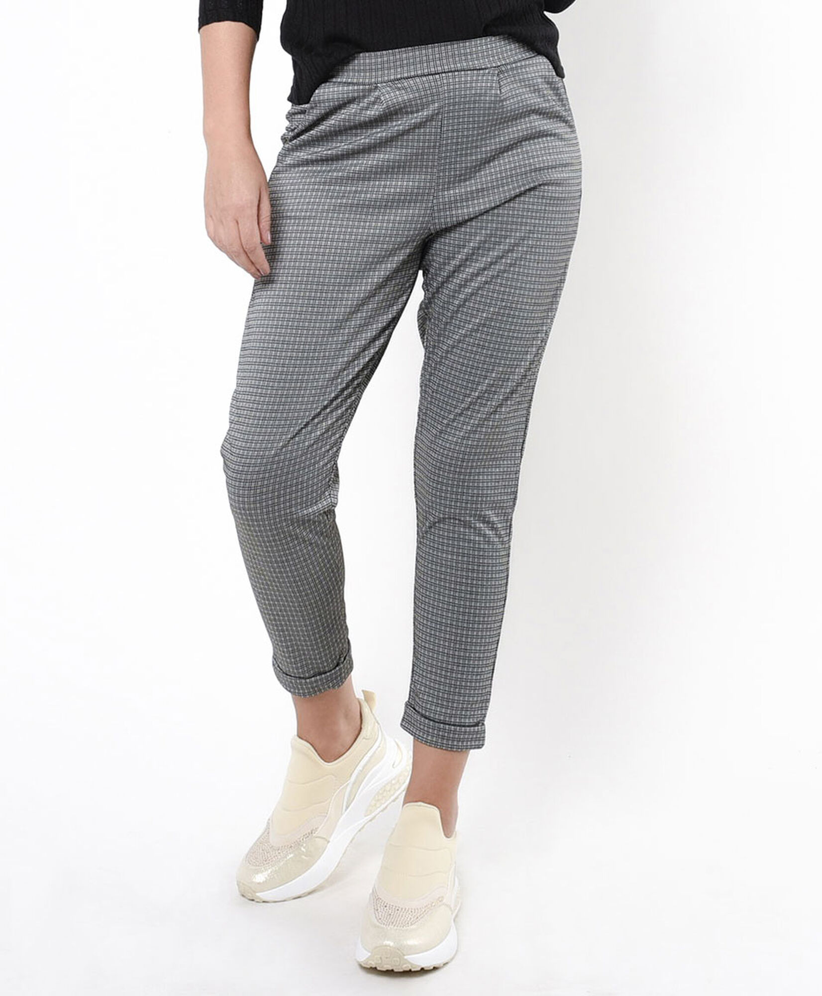 Pantalón mujer pinzas cuadrille skinny fit Pantalón mujer pinzas cuadrille skinny fit