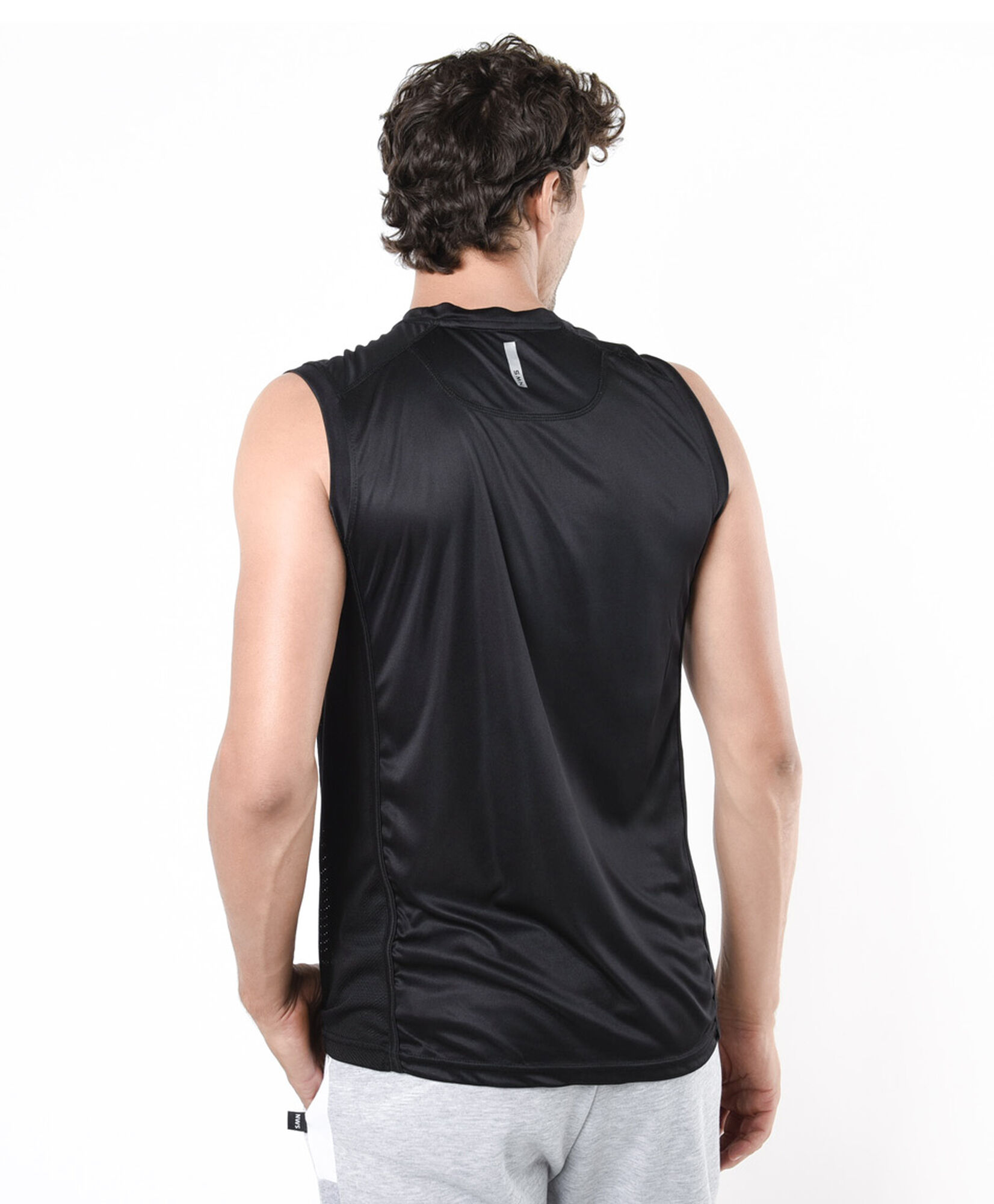 Polera deportiva hombre lisa negra sin mangas Polera deportiva hombre lisa negra sin mangas
