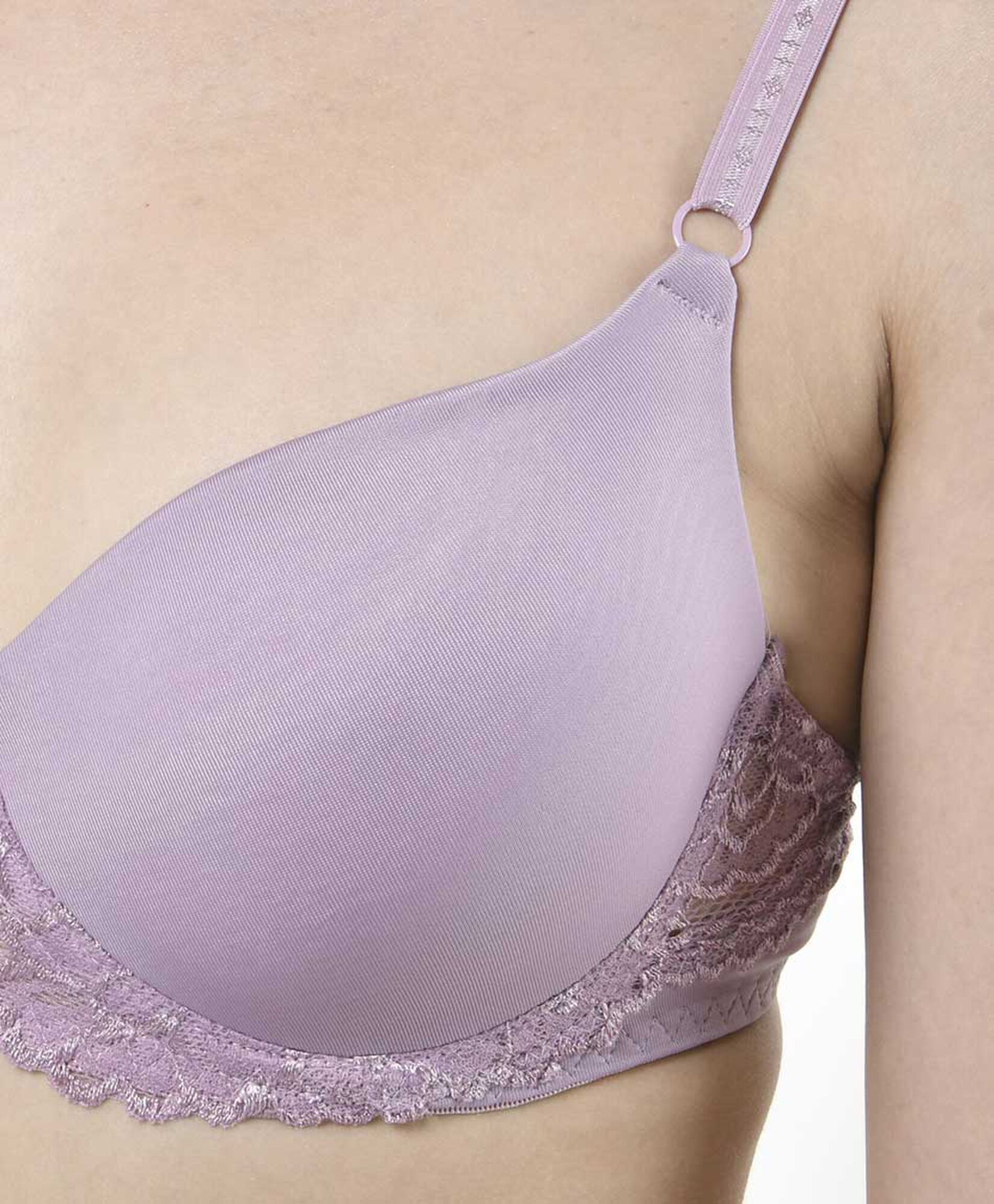 Sostén mujer liso detalle encaje Sostén mujer liso detalle encaje