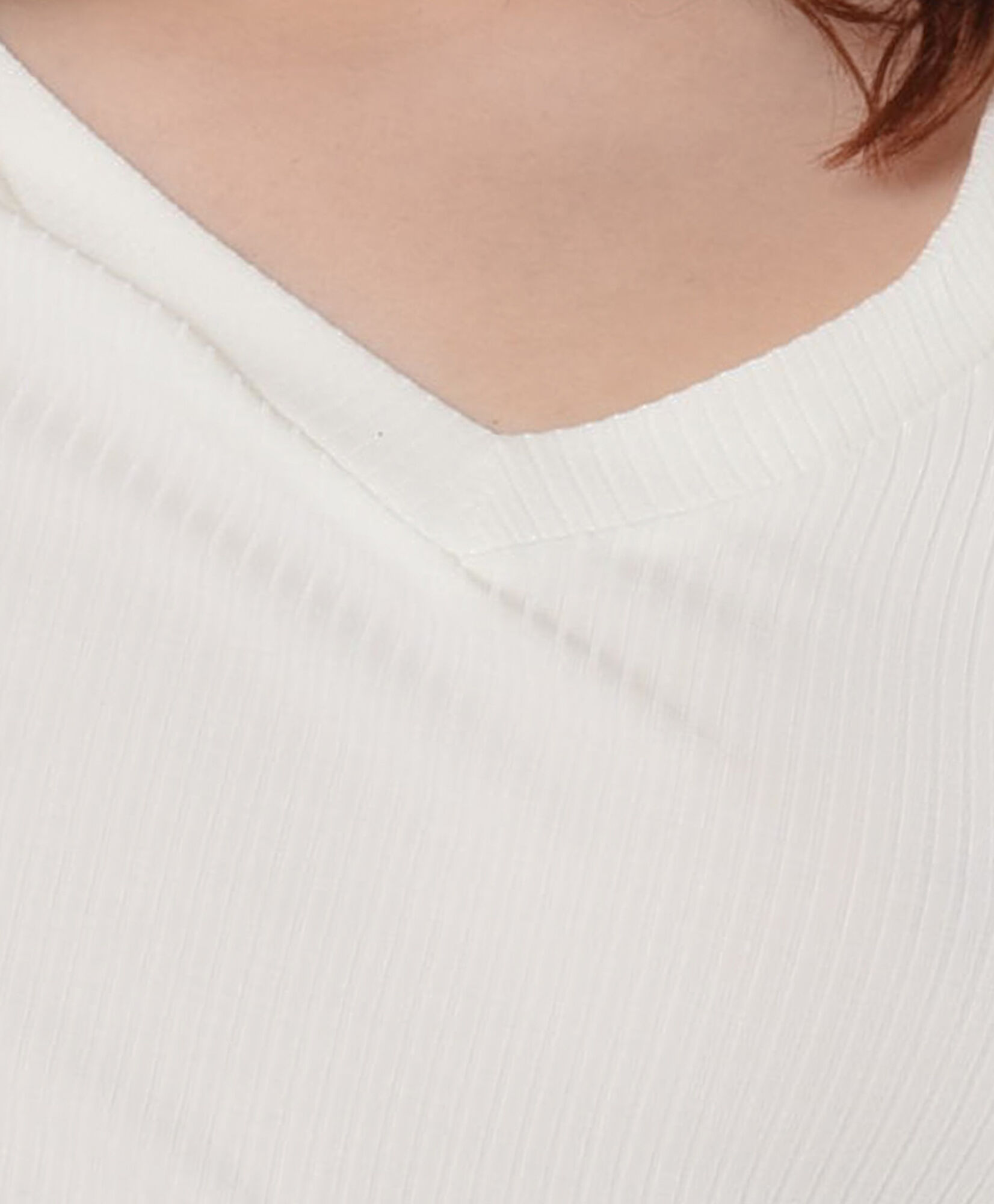 Polera mujer acanalada cuello en v blanca Polera mujer acanalada cuello en v blanca
