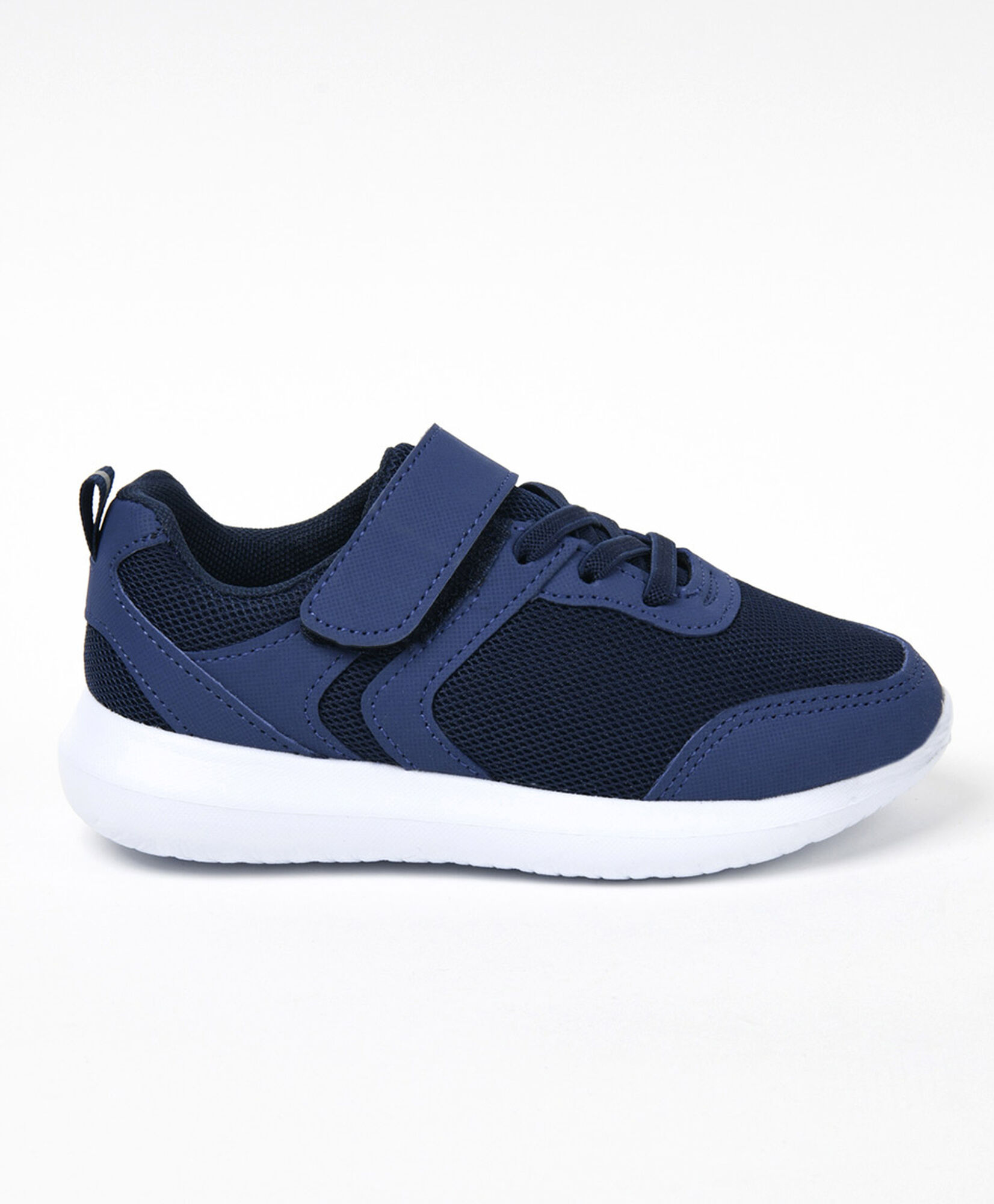 Zapatilla escolar deportiva malla Zapatilla escolar deportiva malla