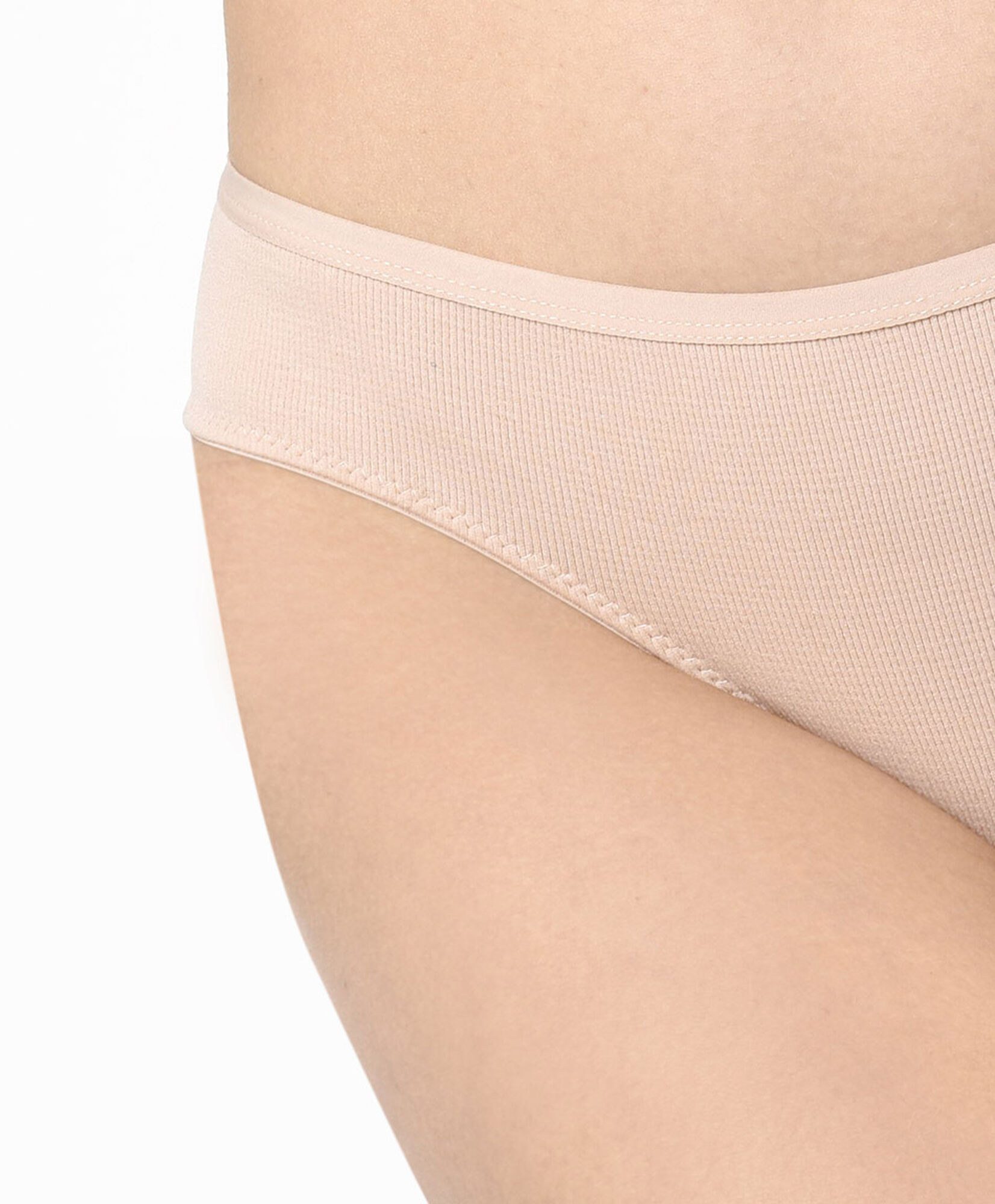 Tanga mujer encaje posterior Tanga mujer encaje posterior