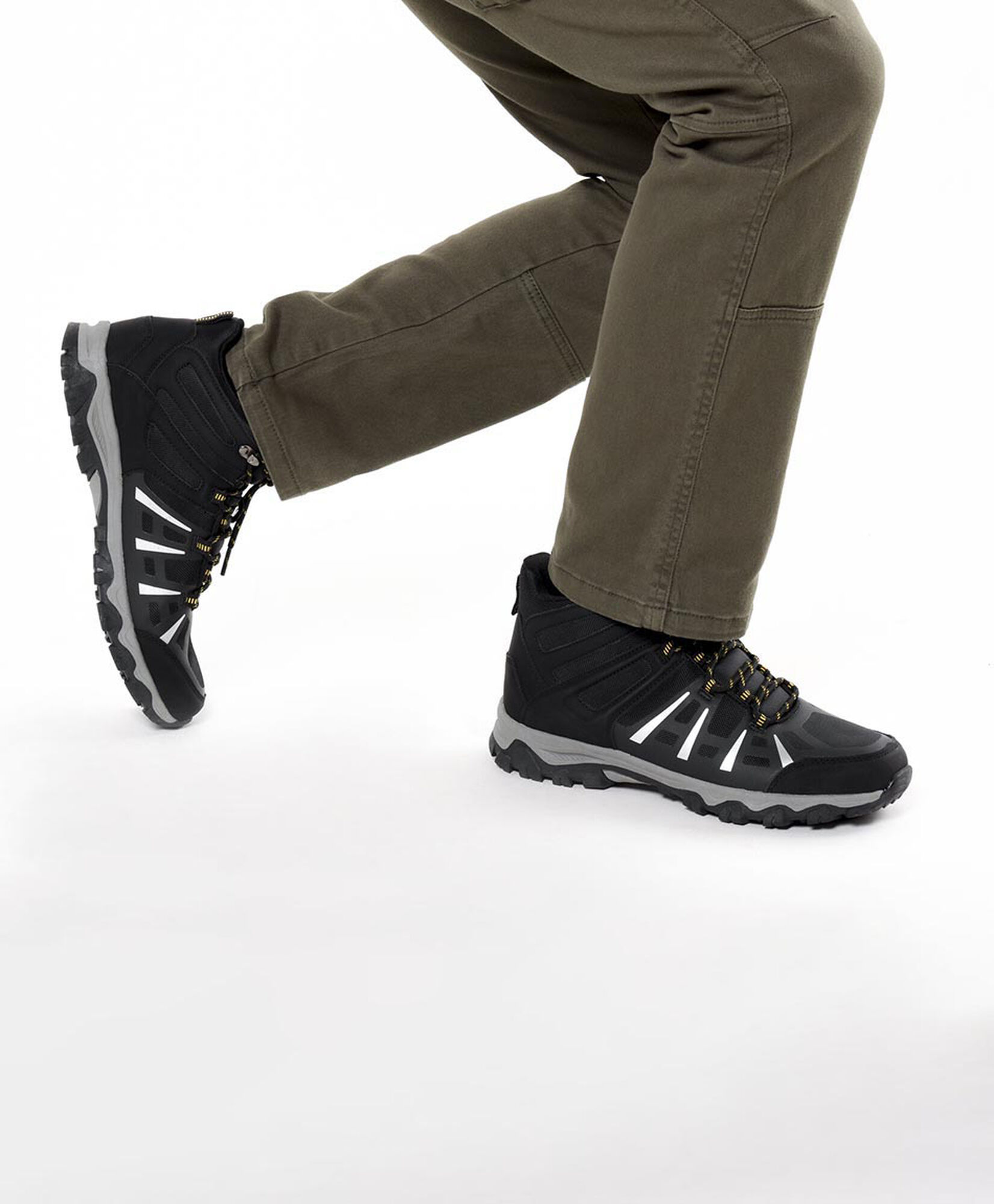 Zapatilla hombre outdoor caña alta Zapatilla hombre outdoor caña alta