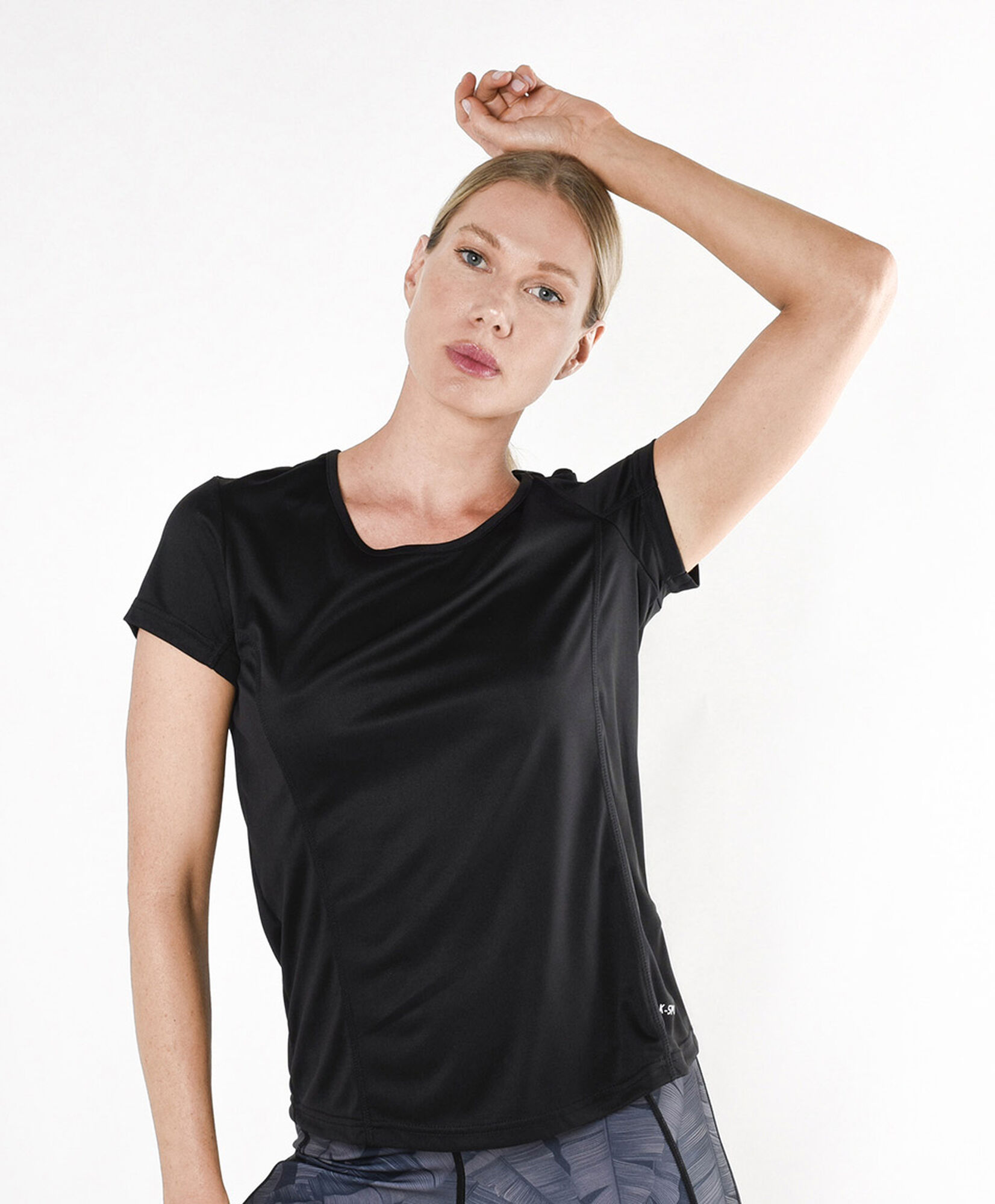 Polera deportiva mujer transparencia Polera deportiva mujer transparencia