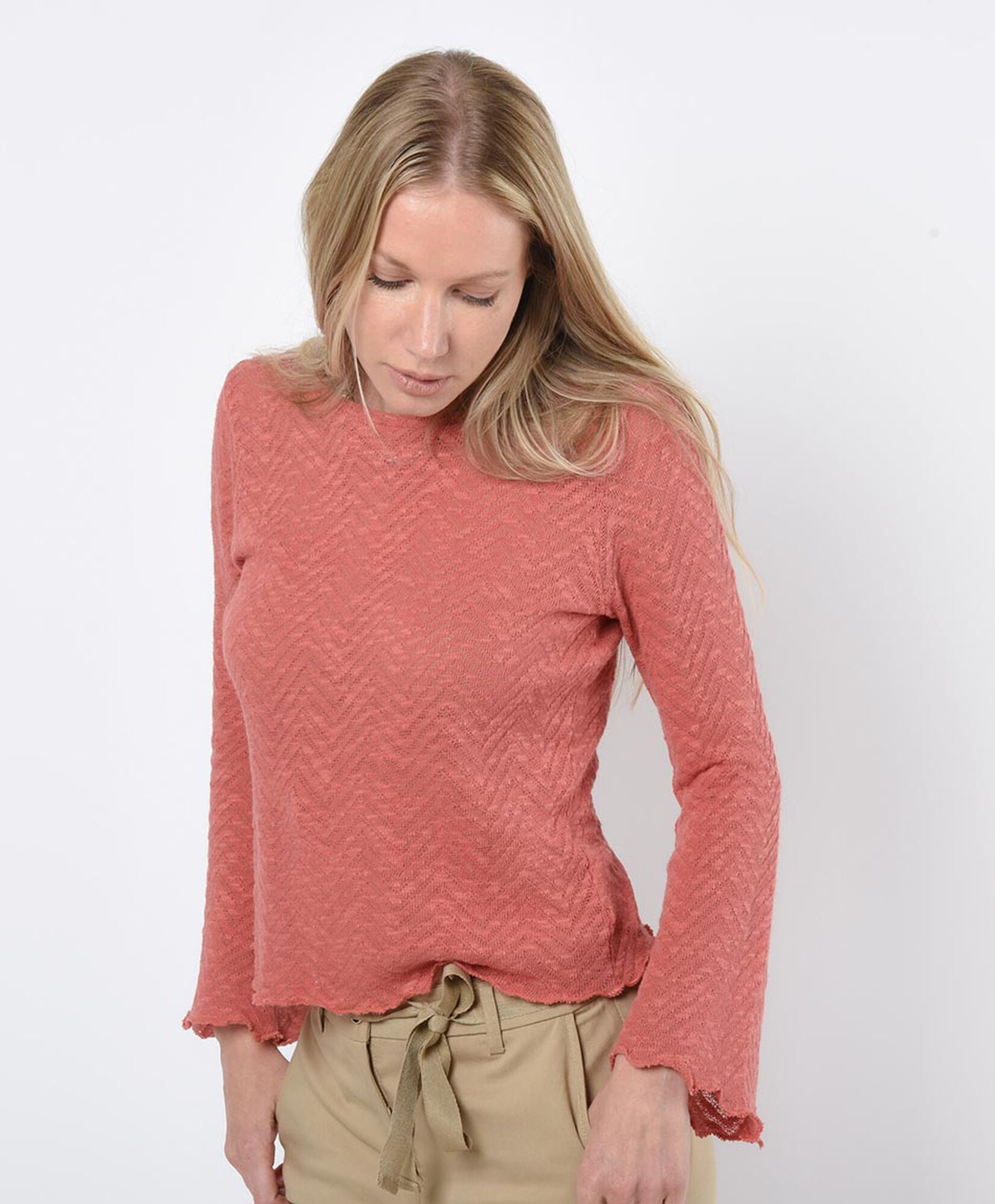Polera mujer hilo mangas acampanadas Polera mujer hilo mangas acampanadas
