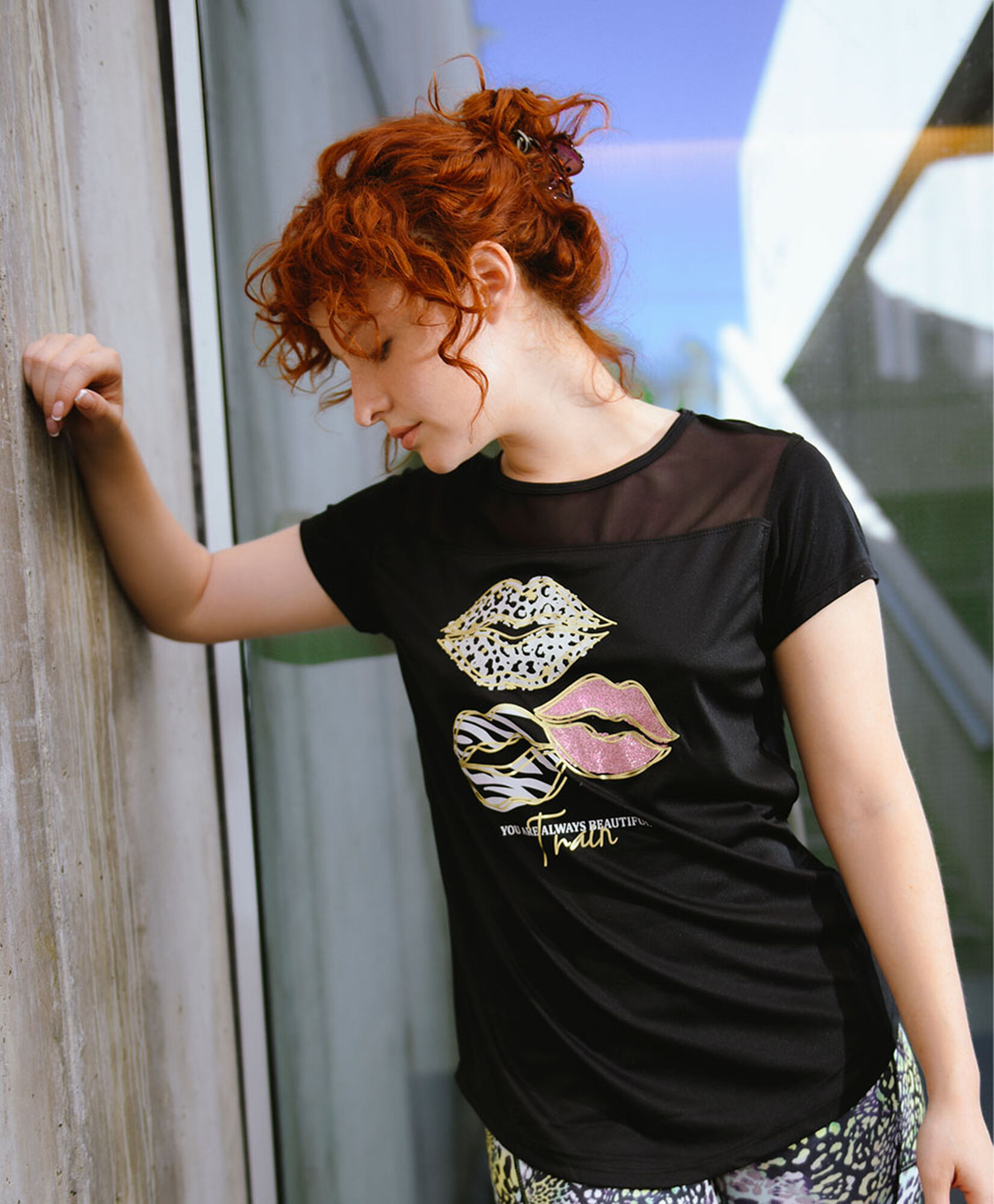 Polera deportiva mujer labios Polera deportiva mujer labios