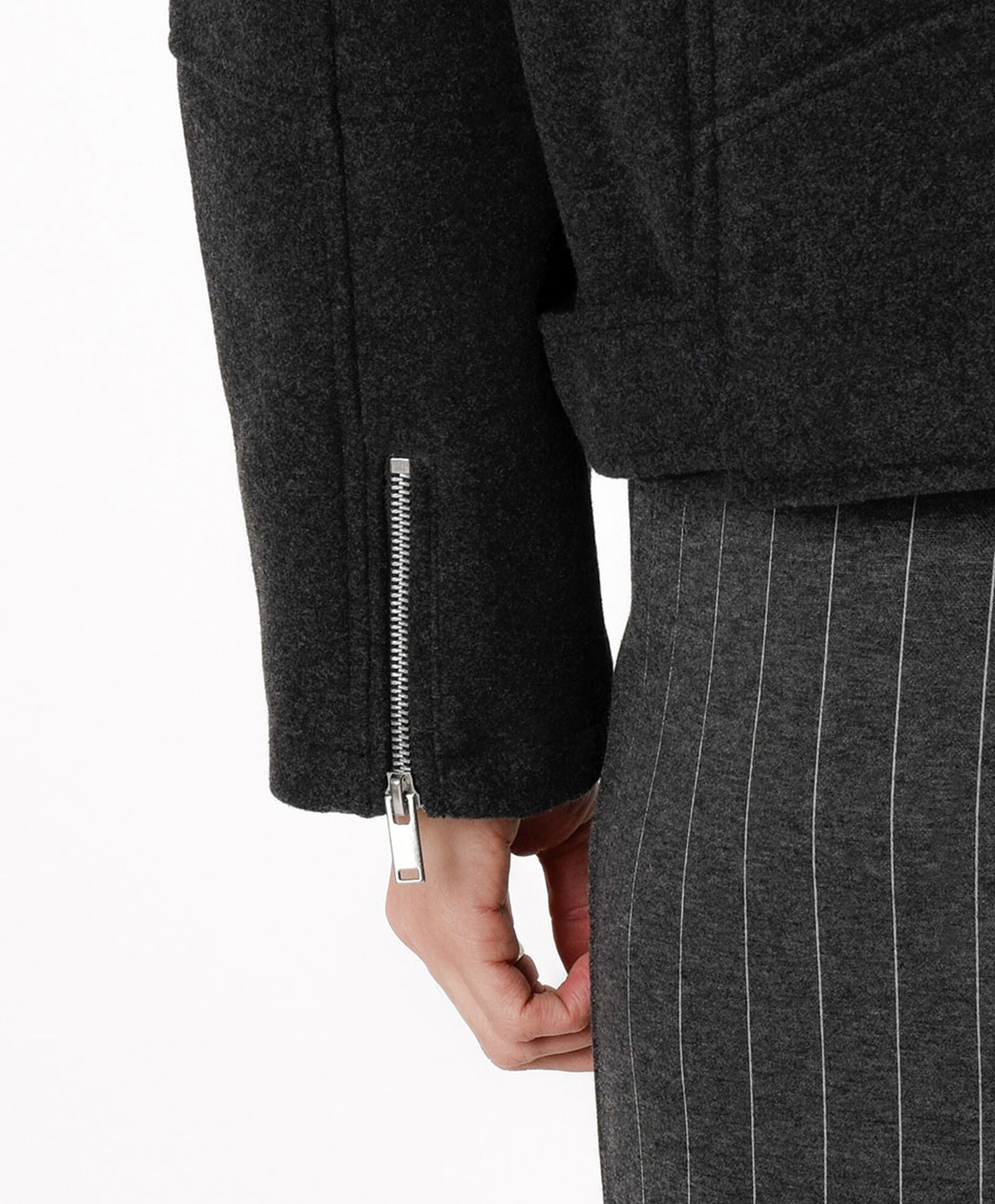 Chaqueta mujer con cinturón crop Chaqueta mujer con cinturón crop