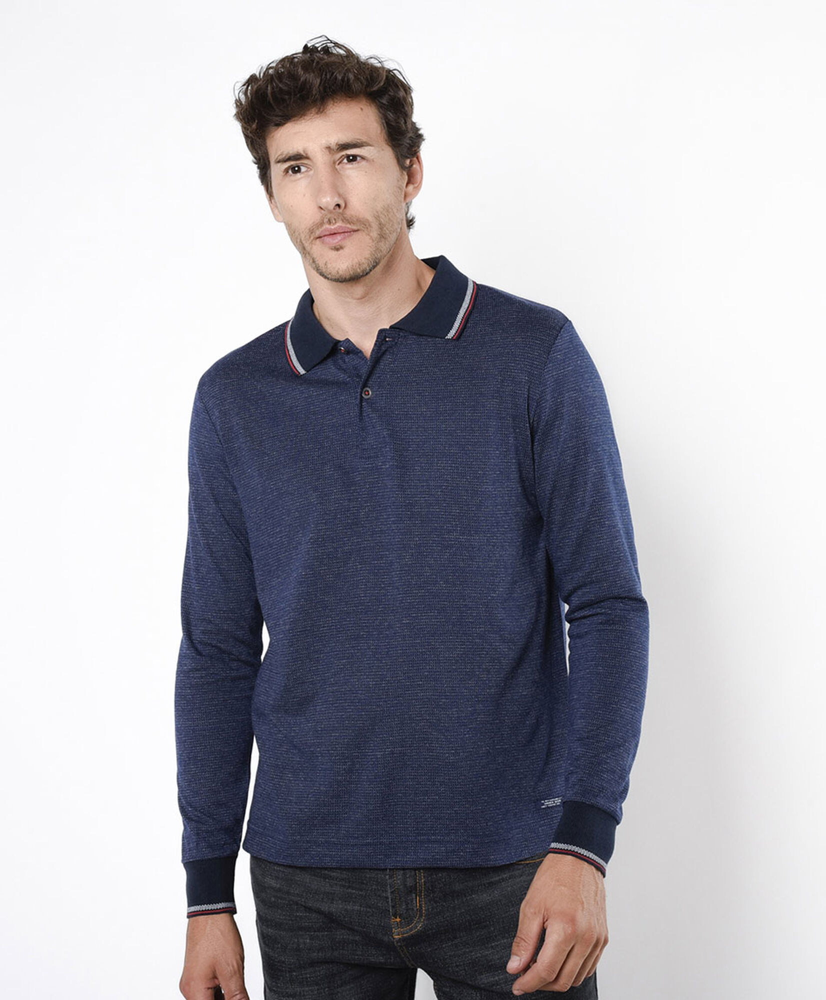 Polera hombre textura cuello piqué Polera hombre textura cuello piqué