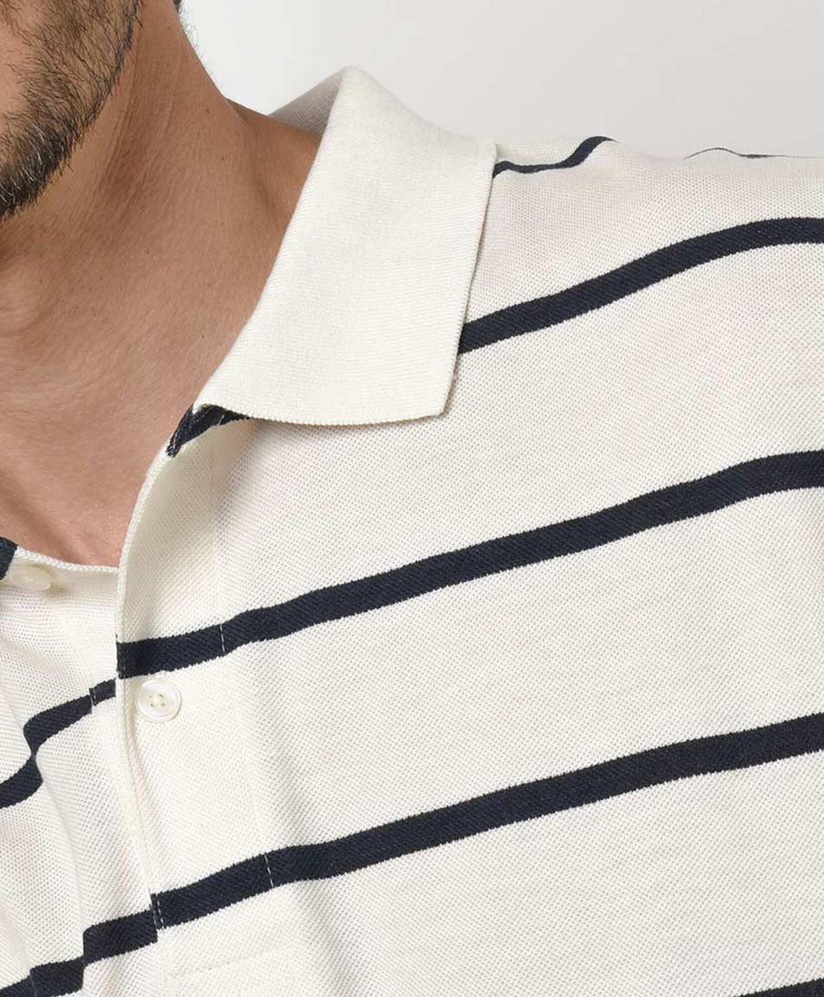 Polera hombre líneas cuello piqué Polera hombre líneas cuello piqué