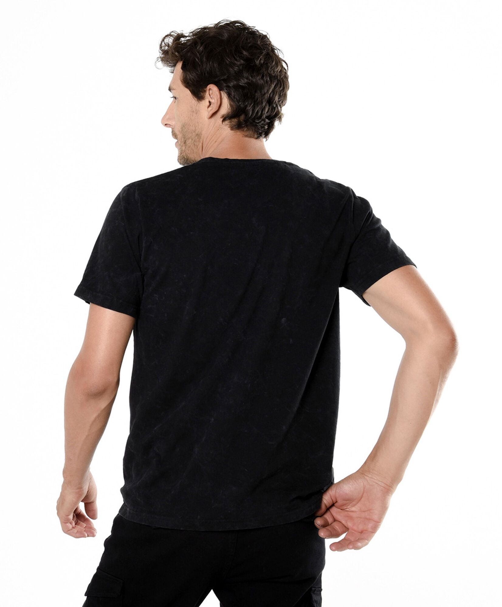 Polera hombre estampado toca discos Polera hombre estampado toca discos