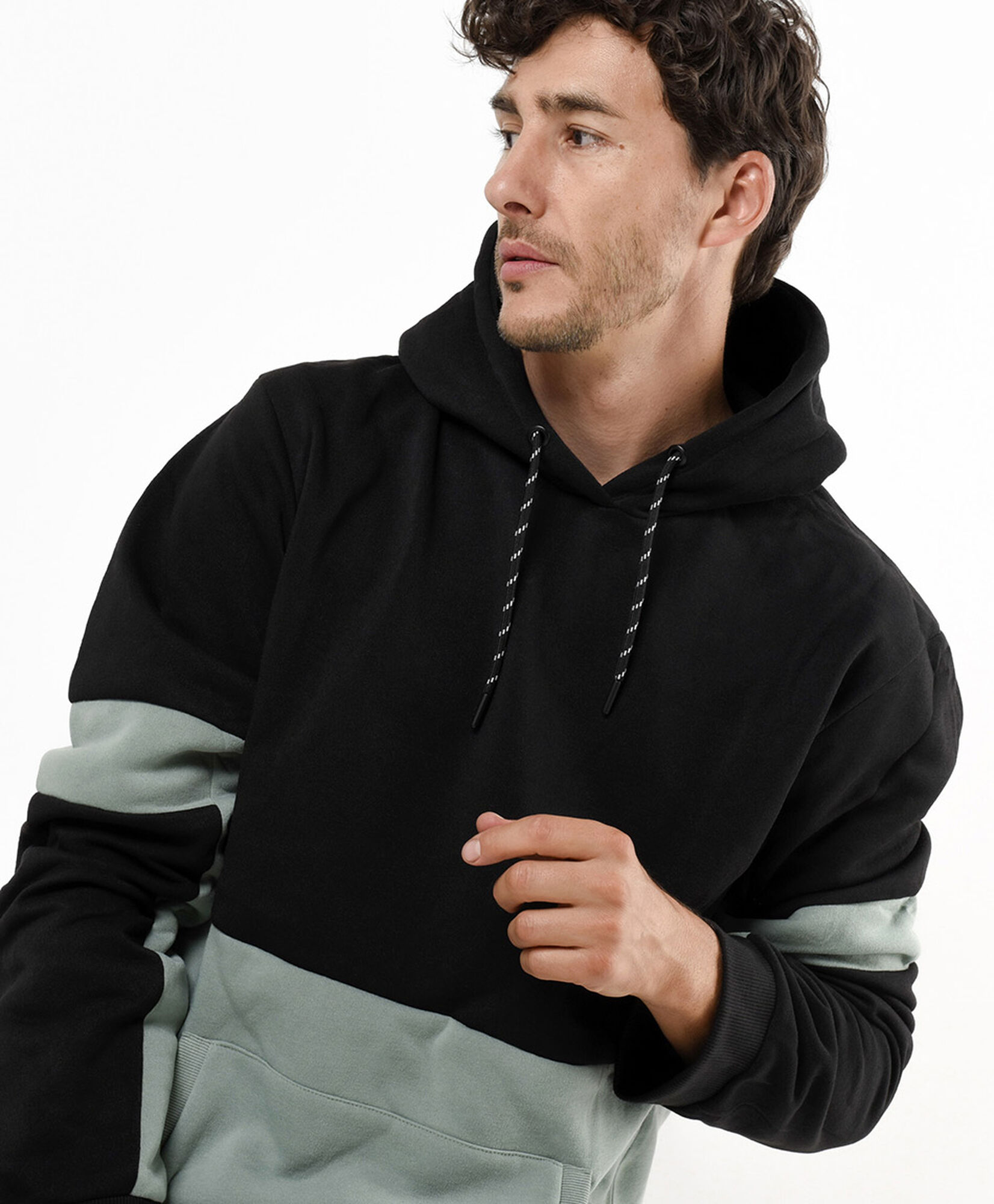 Polerón deportivo hombre bicolor Polerón deportivo hombre bicolor