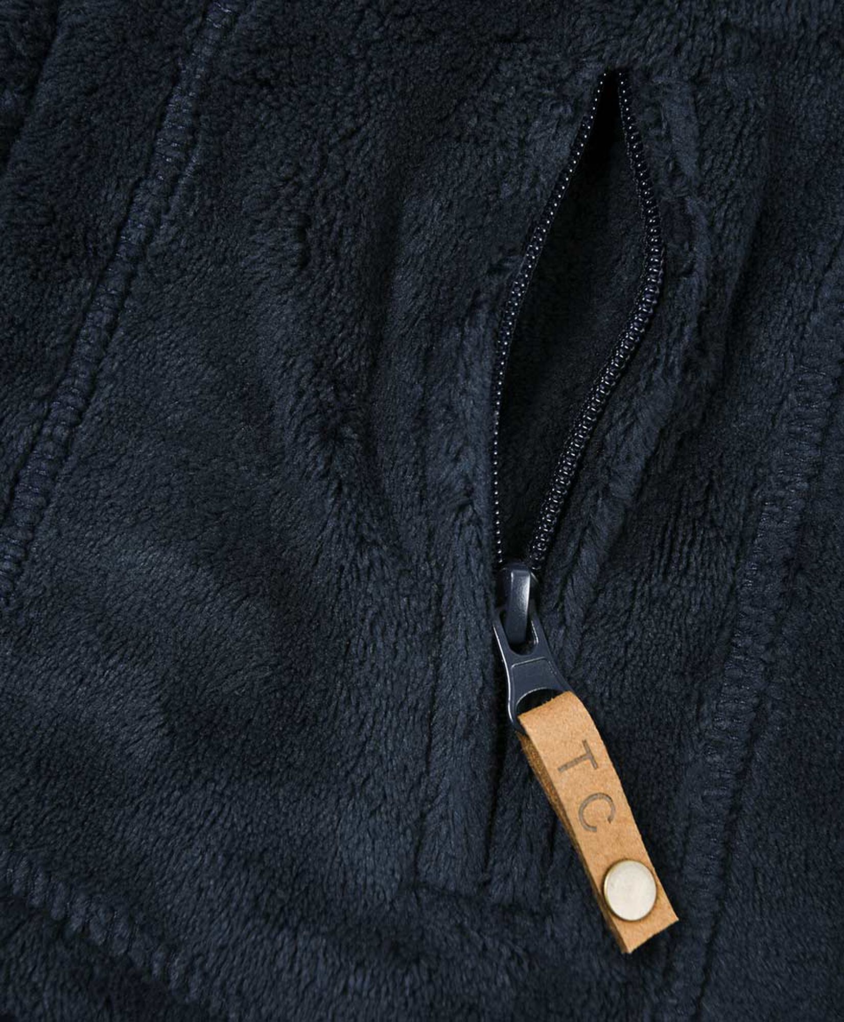 Polerón escolar pelitos cuello alto Polerón escolar pelitos cuello alto