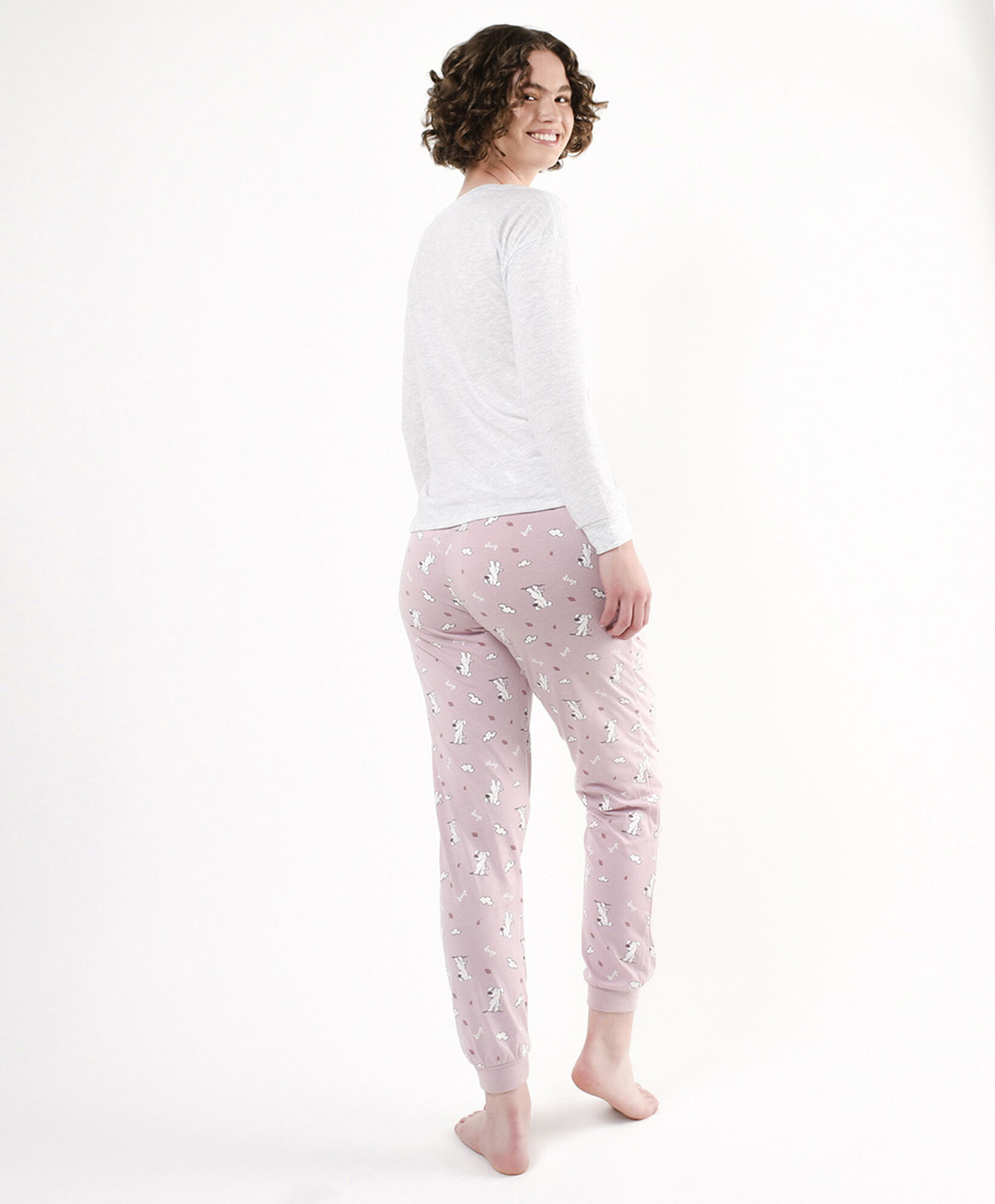 Pijama mujer flor y perro Pijama mujer flor y perro