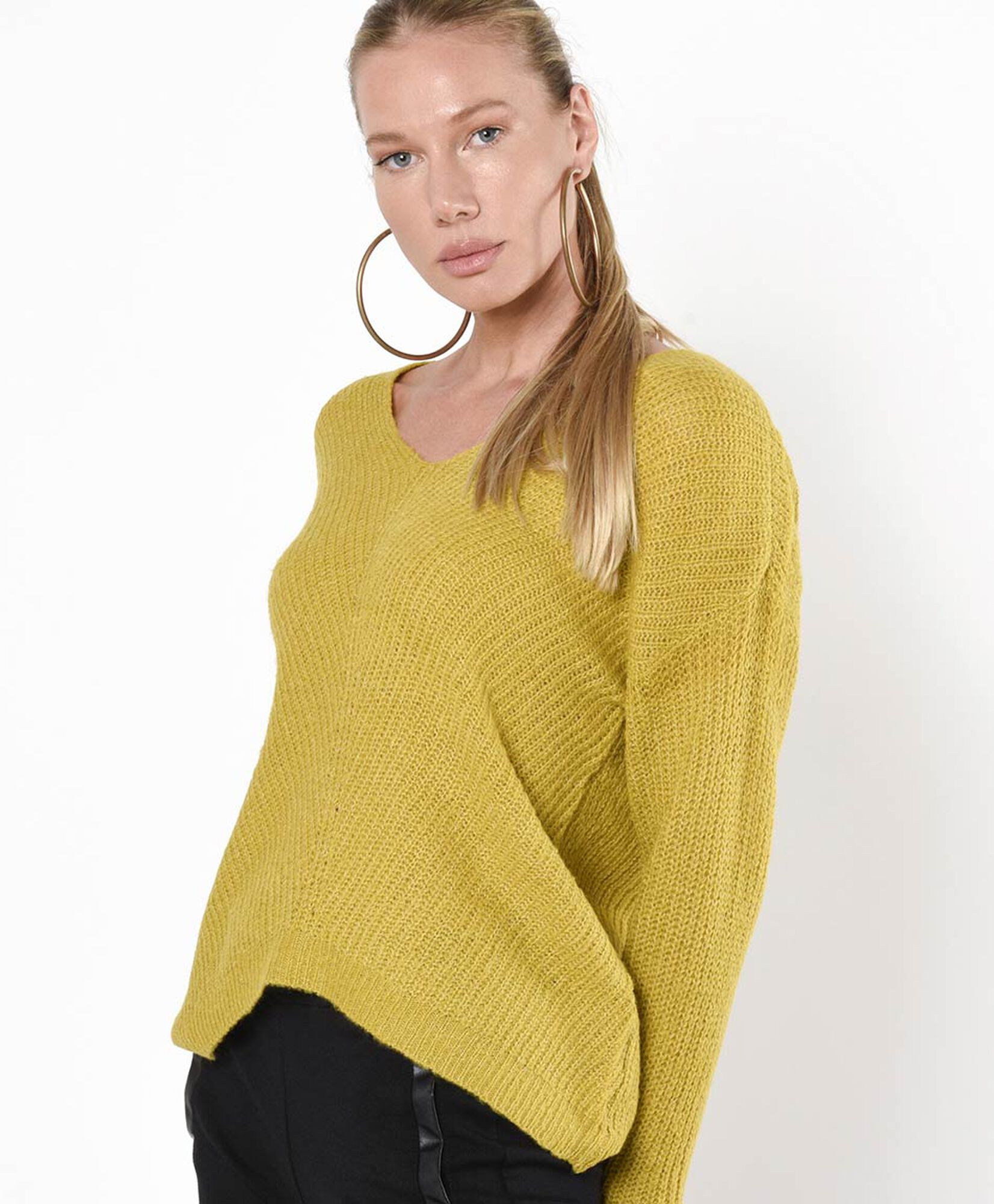 Sweater mujer cuello en v Sweater mujer cuello en v