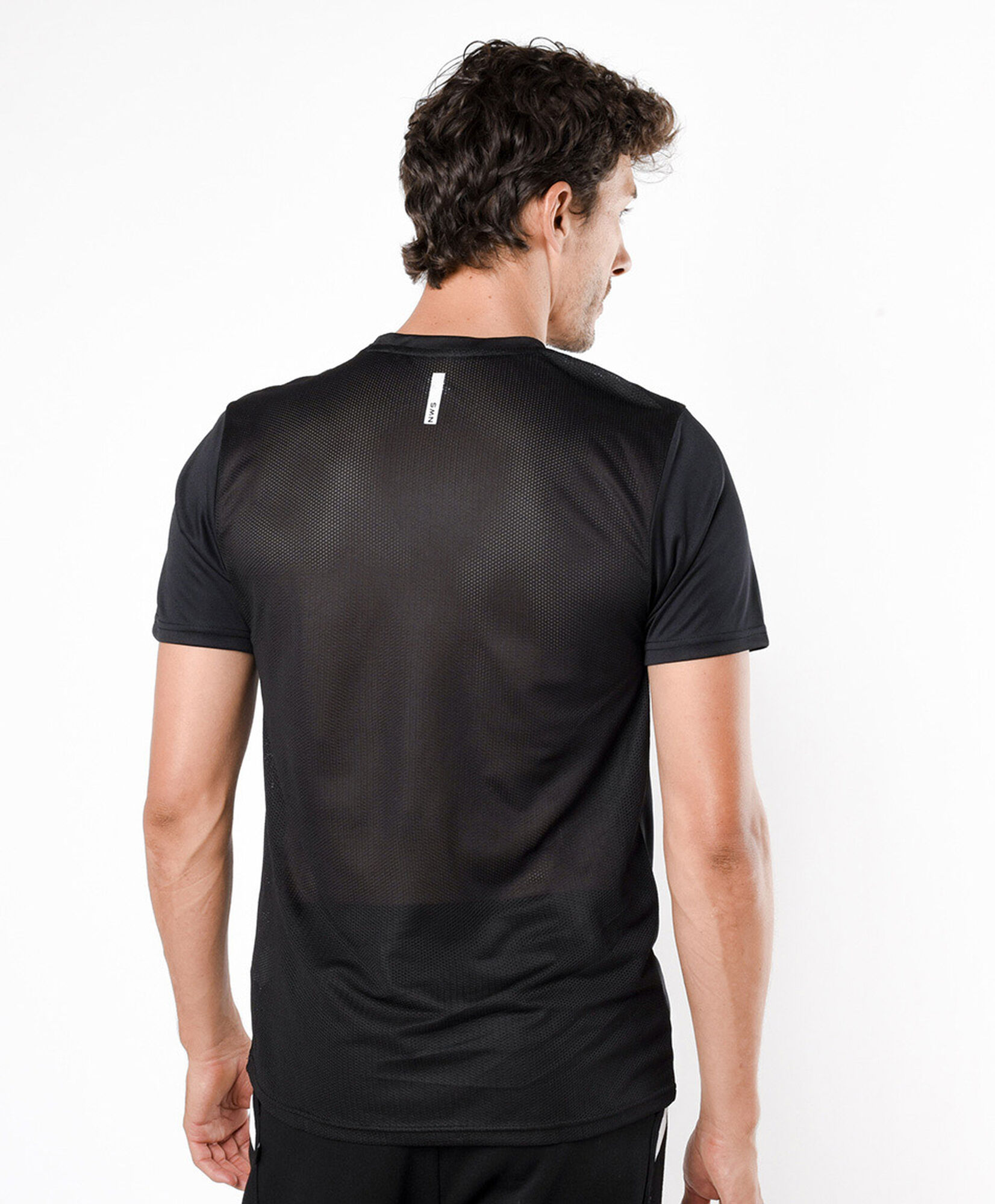 Polera deportiva hombre puntitos negra Polera deportiva hombre puntitos negra
