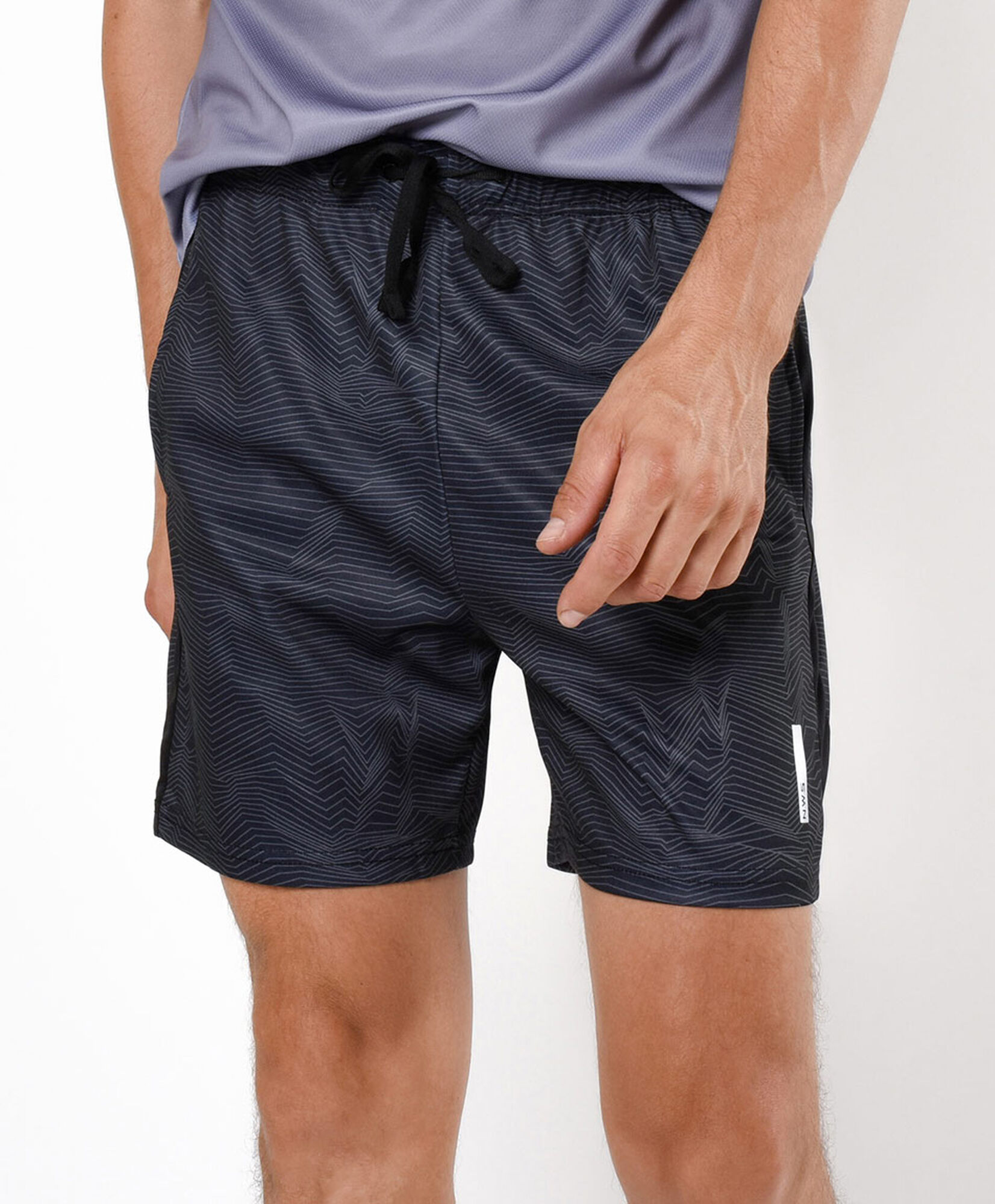 Short deportivo hombre líneas Short deportivo hombre líneas
