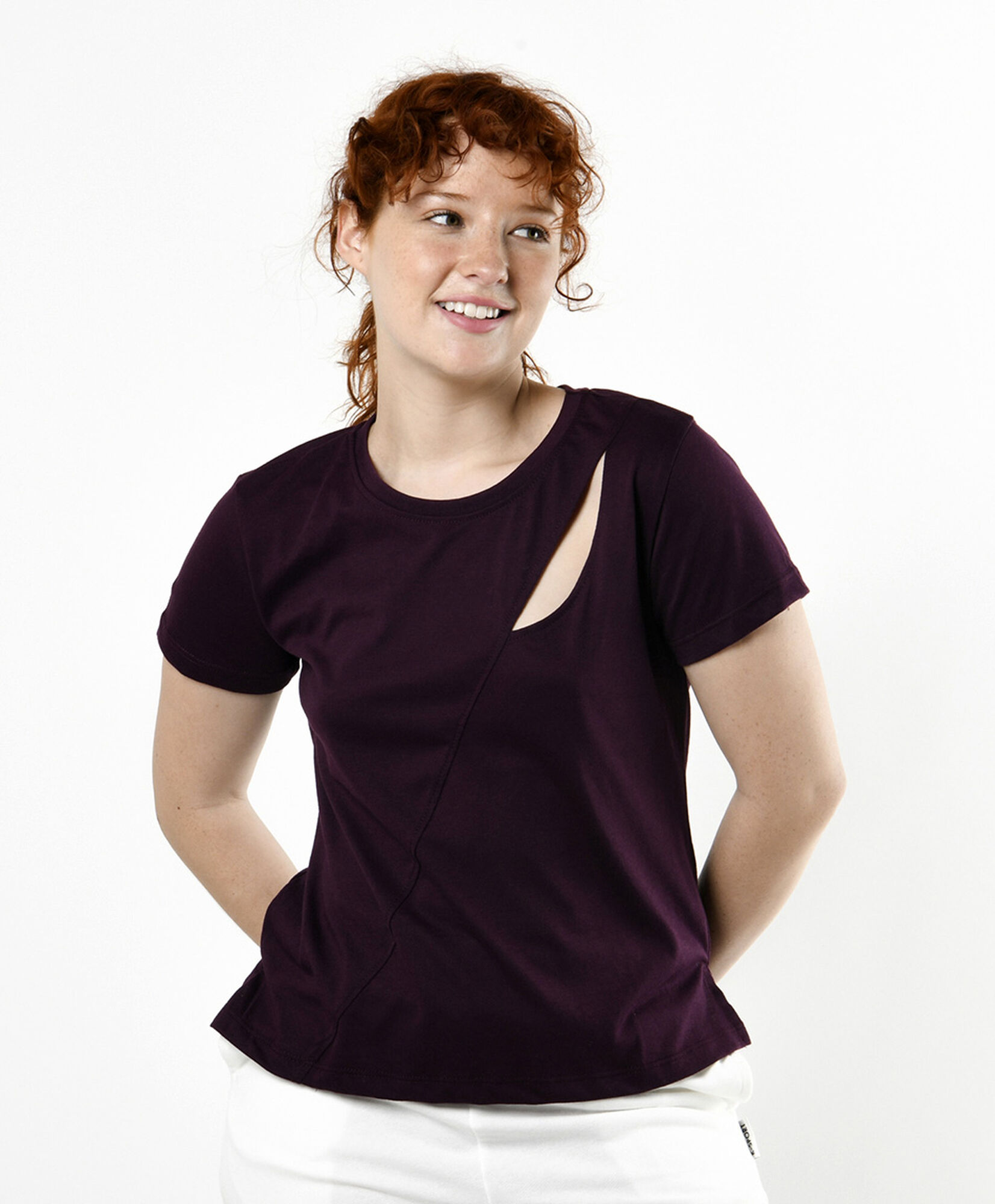 Polera deportiva mujer cut out Polera deportiva mujer cut out