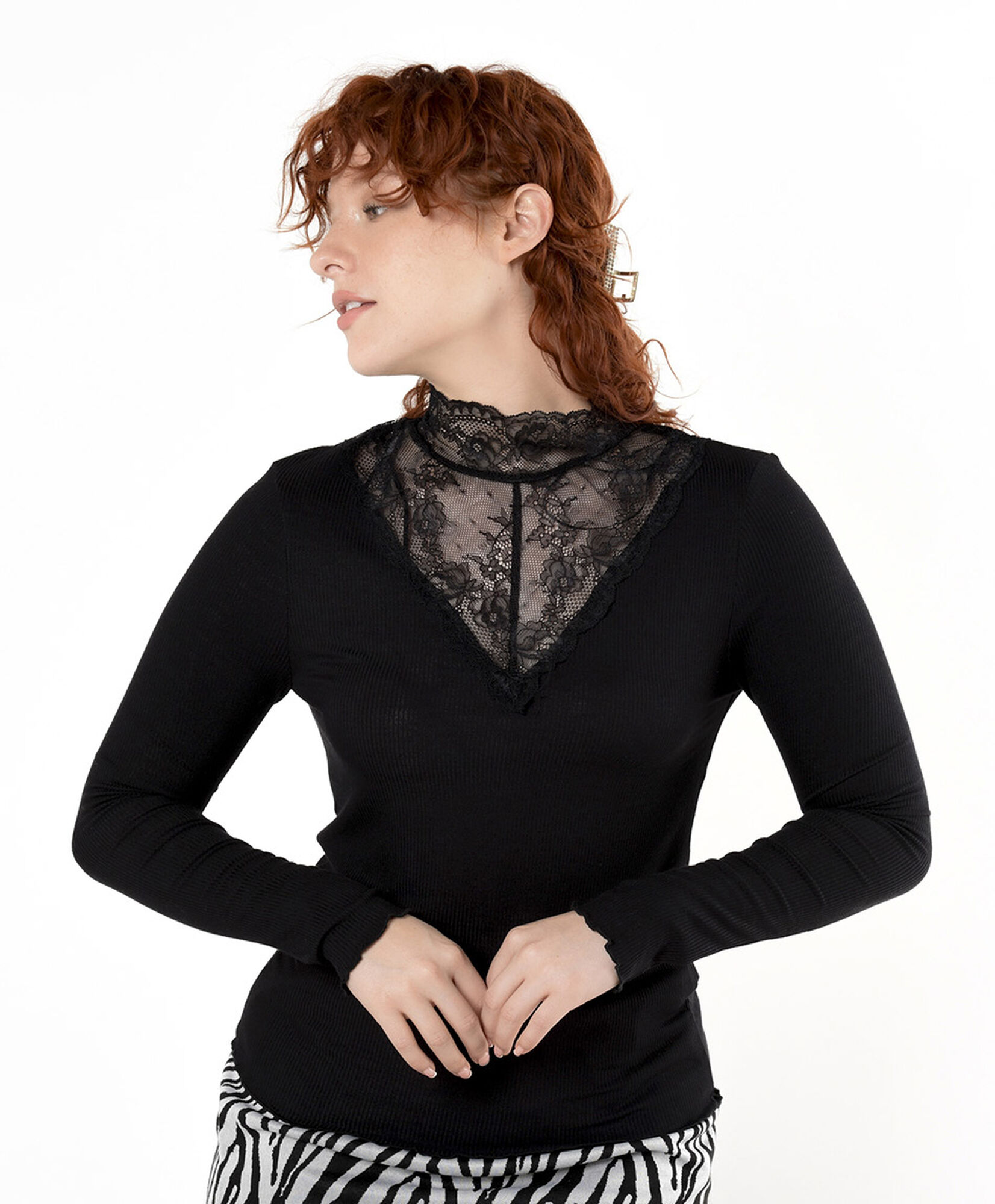 Polera mujer cuello encaje Polera mujer cuello encaje