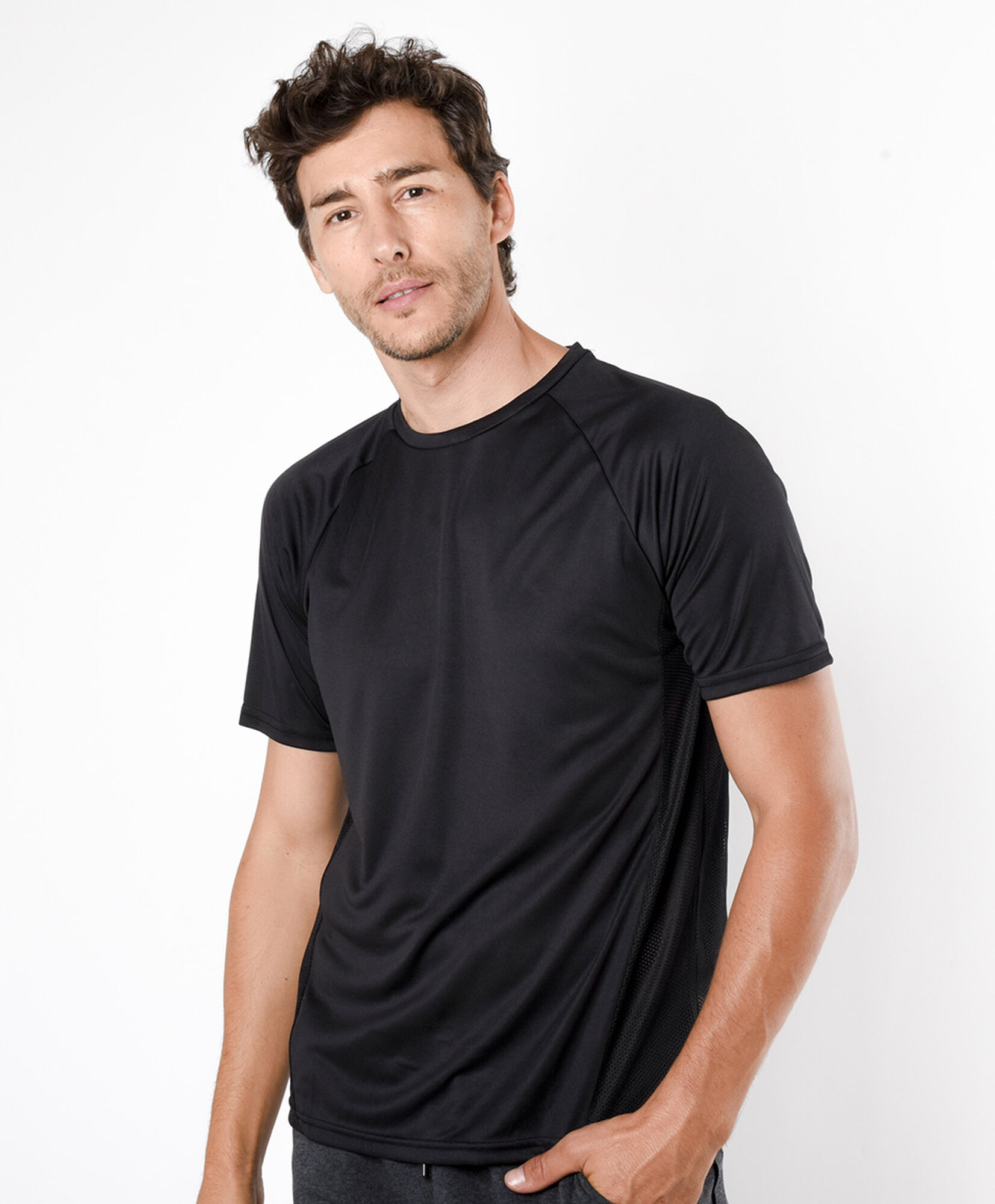 Polera deportiva hombre negra lisa Polera deportiva hombre negra lisa