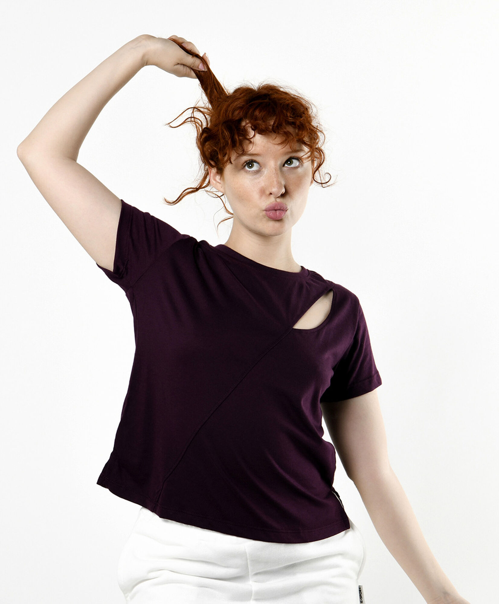 Polera deportiva mujer cut out Polera deportiva mujer cut out