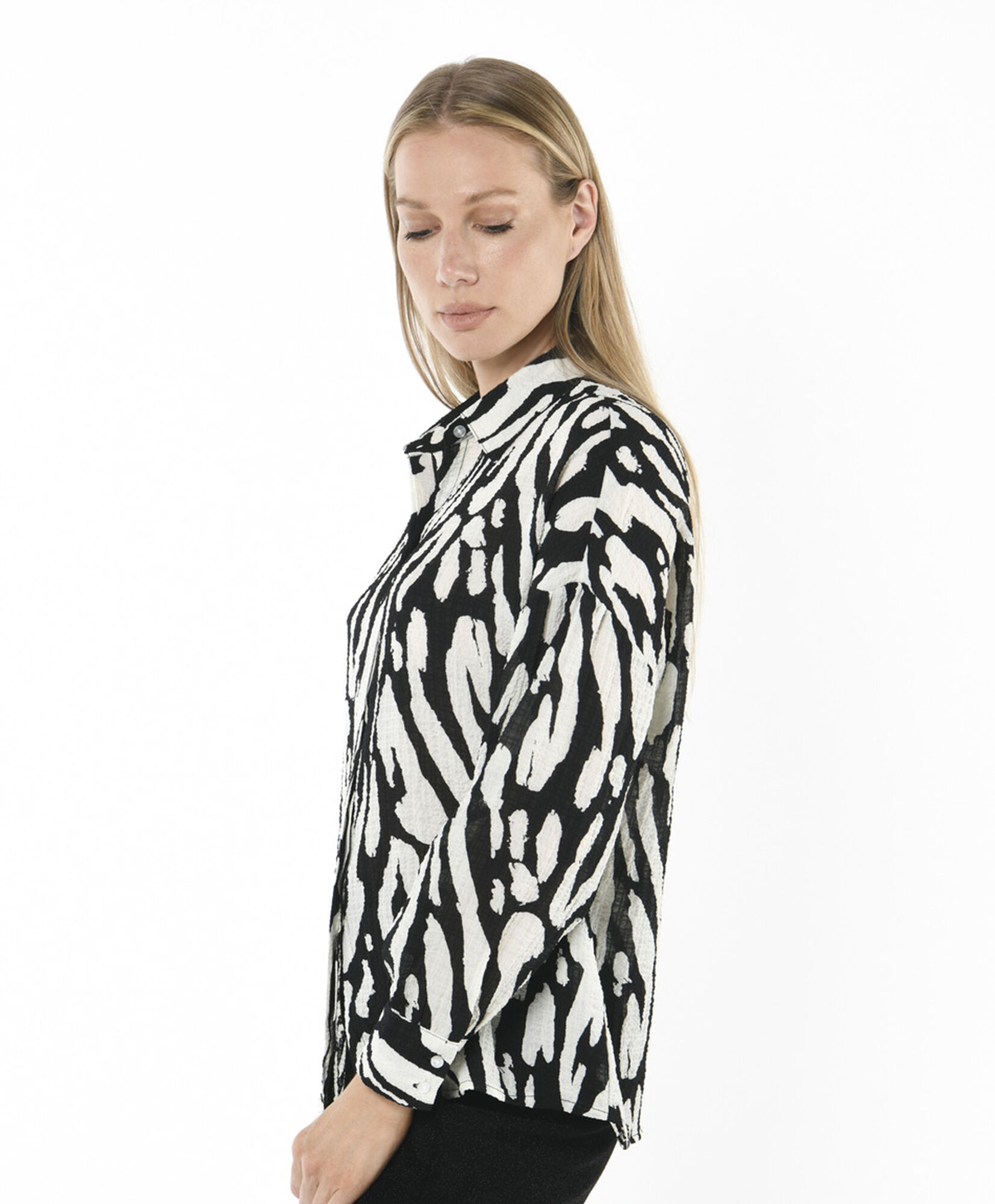 Blusa mujer texturizada animal print Blusa mujer texturizada animal print