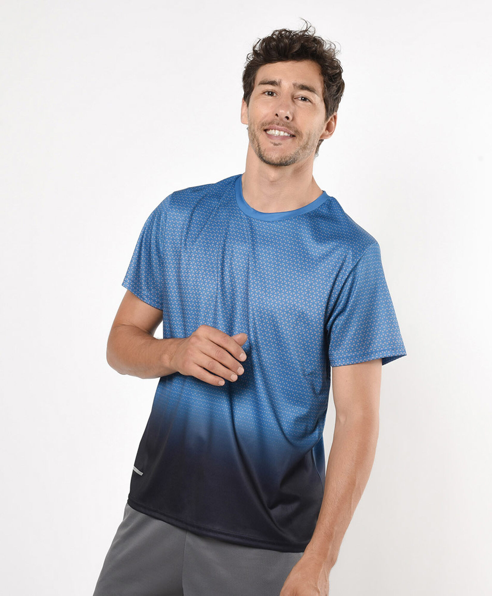 Polera deportiva hombre degradé Polera deportiva hombre degradé