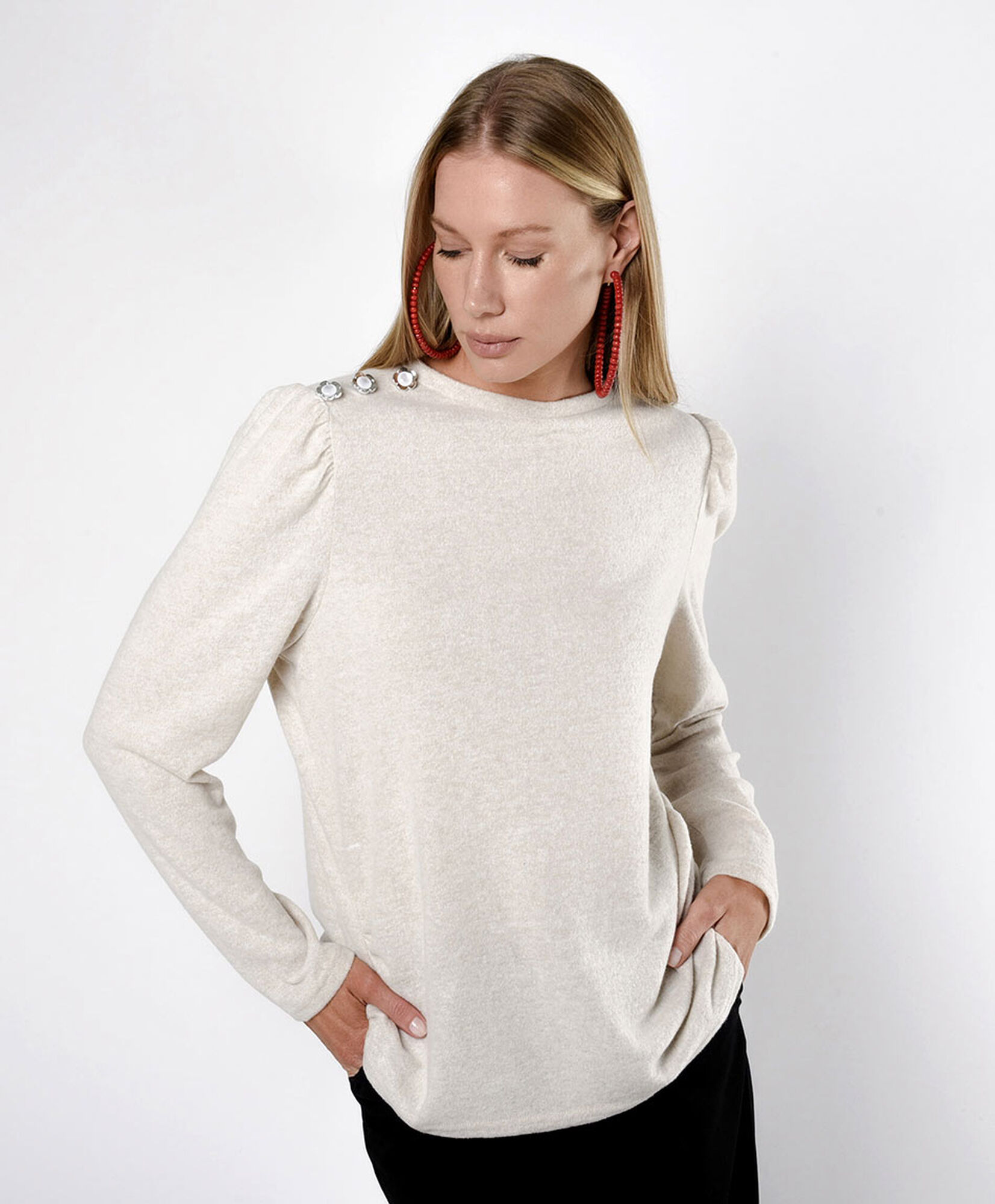 Polera mujer flores en hombro Polera mujer flores en hombro