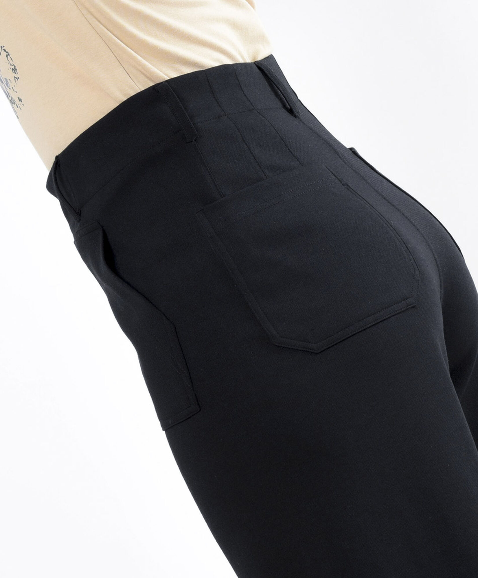 Pantalón mujer bolsillos cuadrados Pantalón mujer bolsillos cuadrados