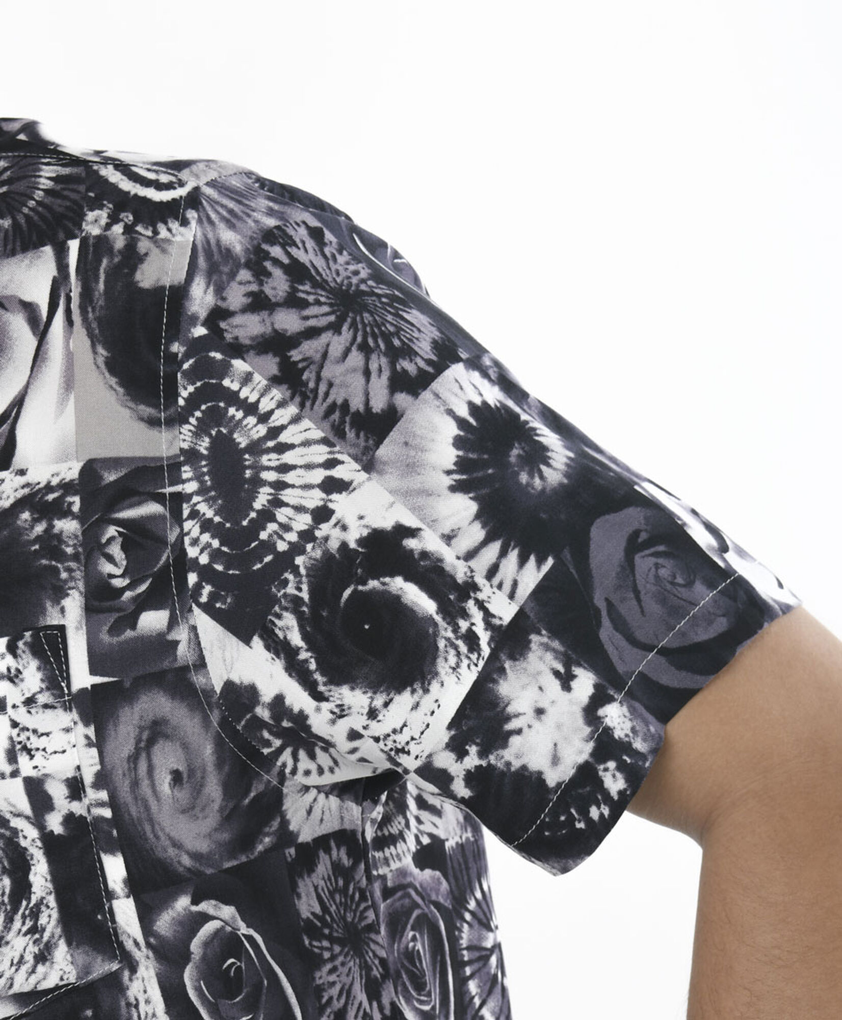 Camisa hombre tie dye flor Camisa hombre tie dye flor
