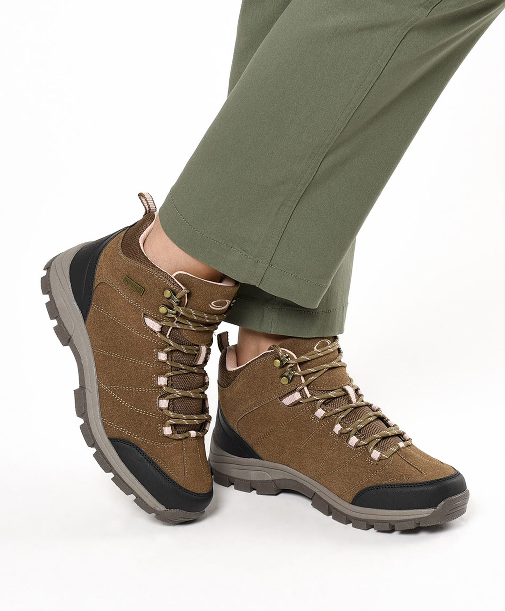 Zapatilla mujer outdoor caña alta Zapatilla mujer outdoor caña alta