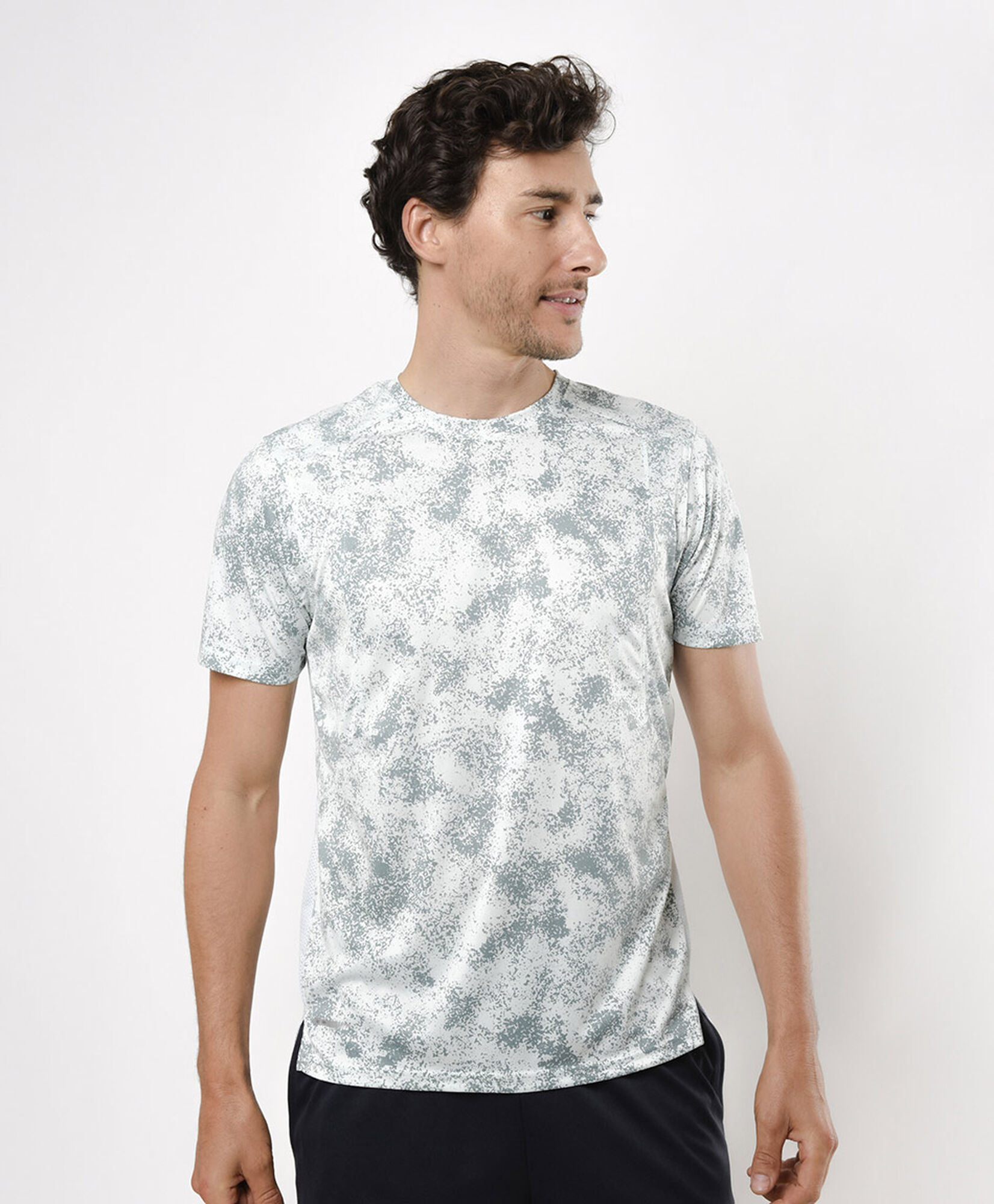 Polera deportiva hombre manchas Polera deportiva hombre manchas