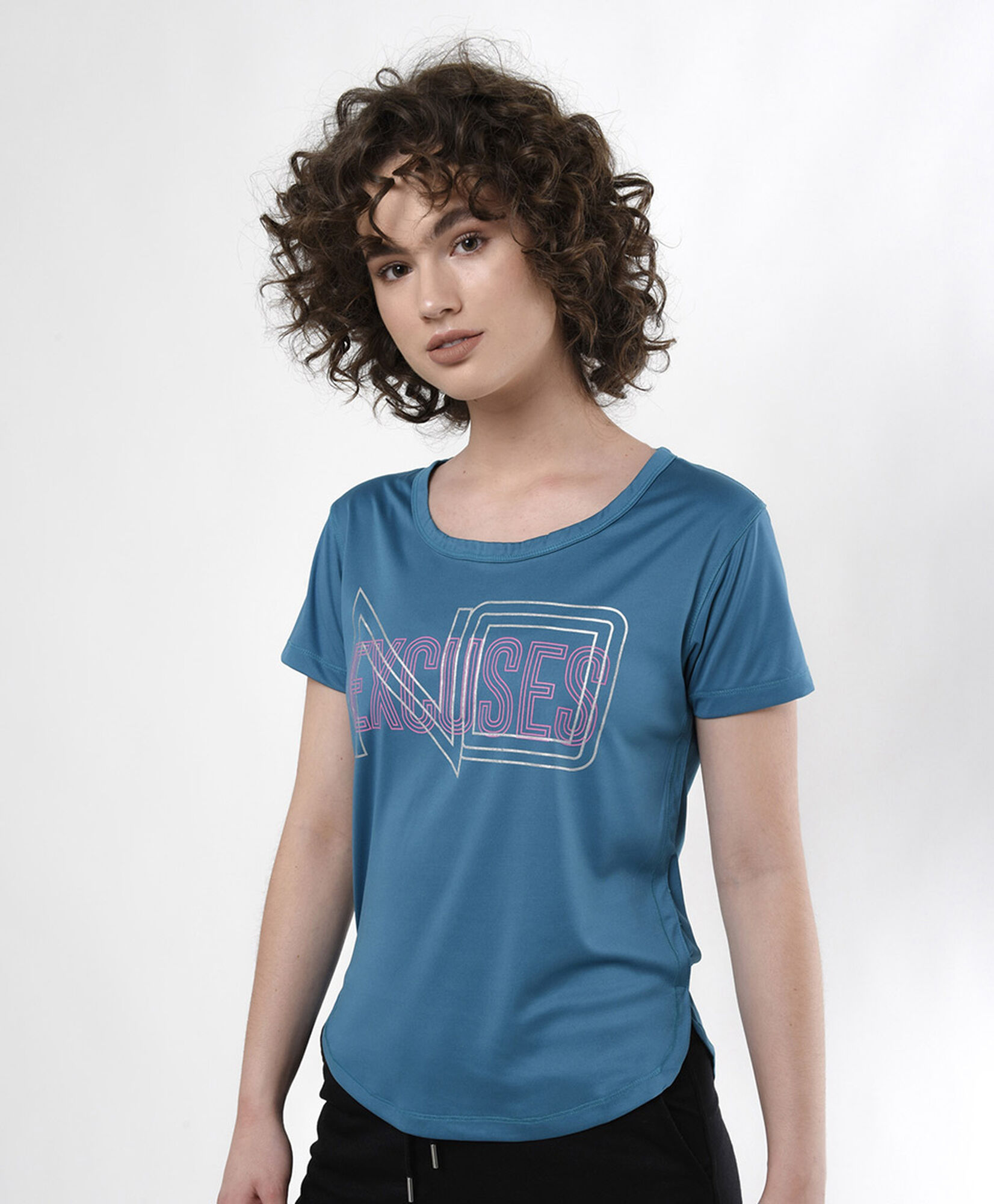 Polera deportiva mujer escote en espalda Polera deportiva mujer escote en espalda